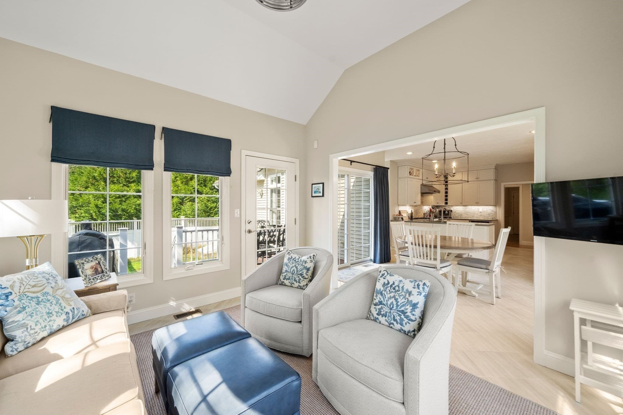 Condominium at 12 Silver Brook Lane # 12, Norwell MA 02061, Norwell, photo 13 of 42