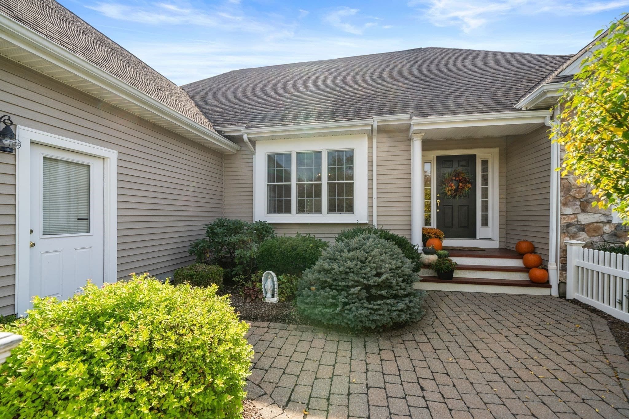 Condominium at 12 Silver Brook Lane # 12, Norwell MA 02061, Norwell, photo 4 of 42