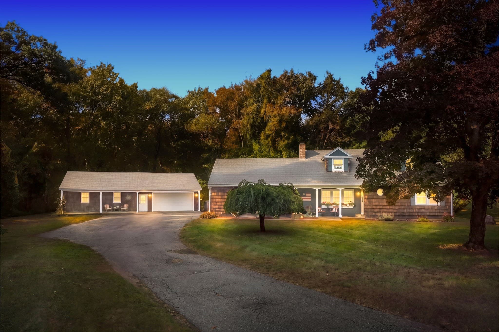480 Hartford Ave E, Uxbridge MA 01569
