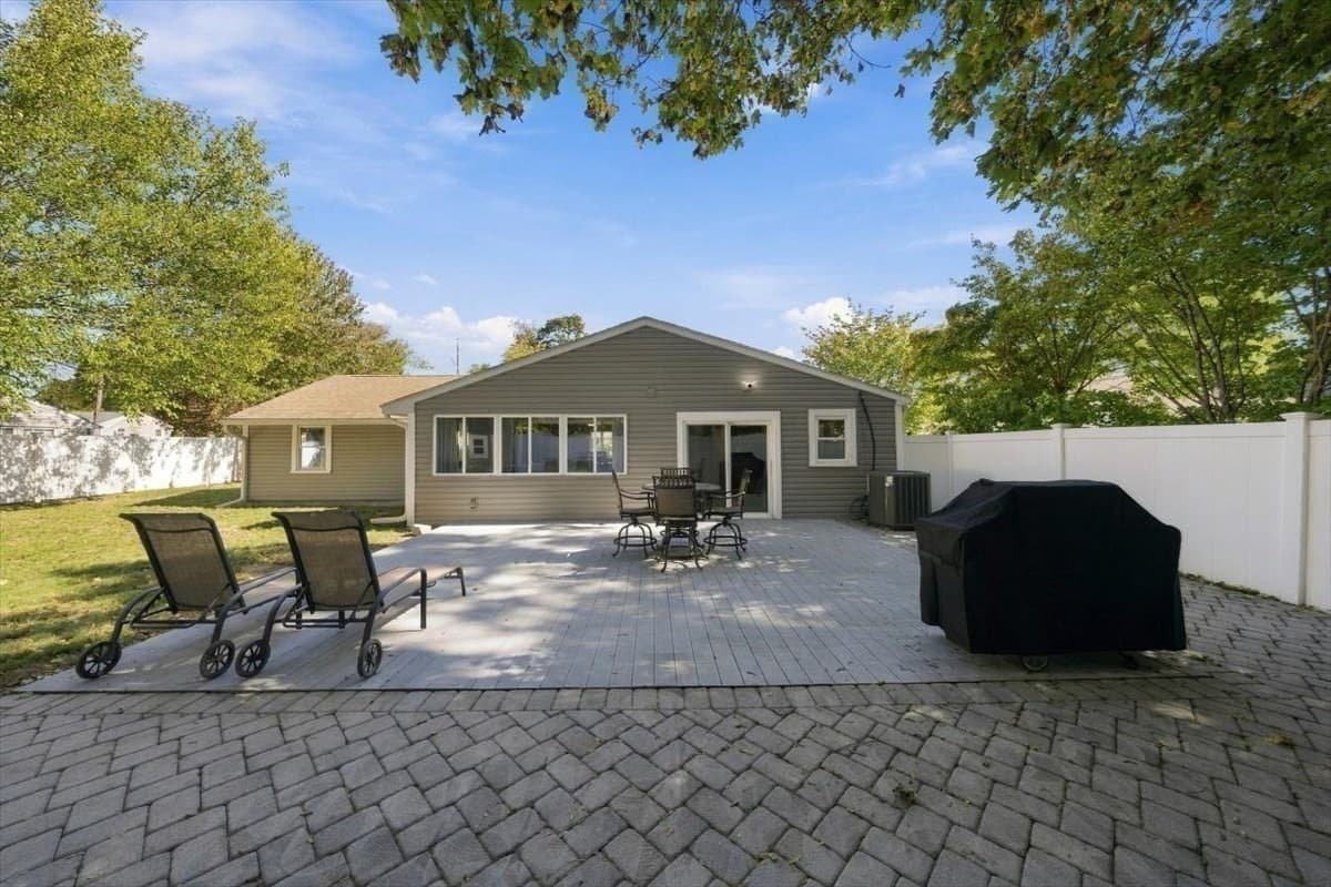 Single Family Residence at 17 Lake St, Braintree MA 02184, Braintree, photo 23 of 29