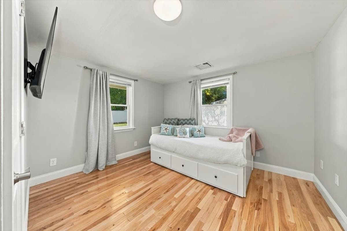 Single Family Residence at 17 Lake St, Braintree MA 02184, Braintree, photo 16 of 29