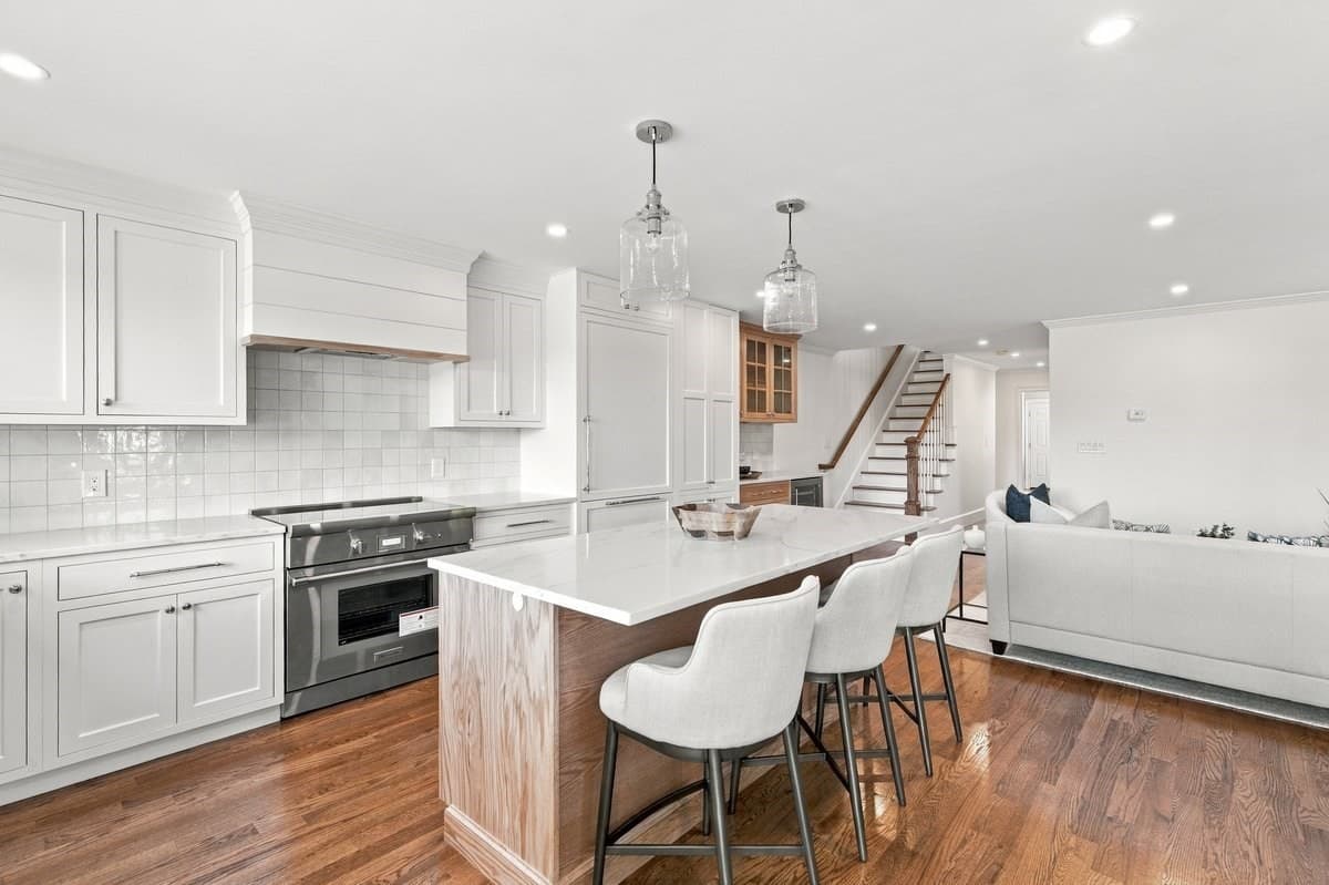 Single Family Residence at 158 Hersey St, Hingham MA 02043, Hingham, photo 11 of 39