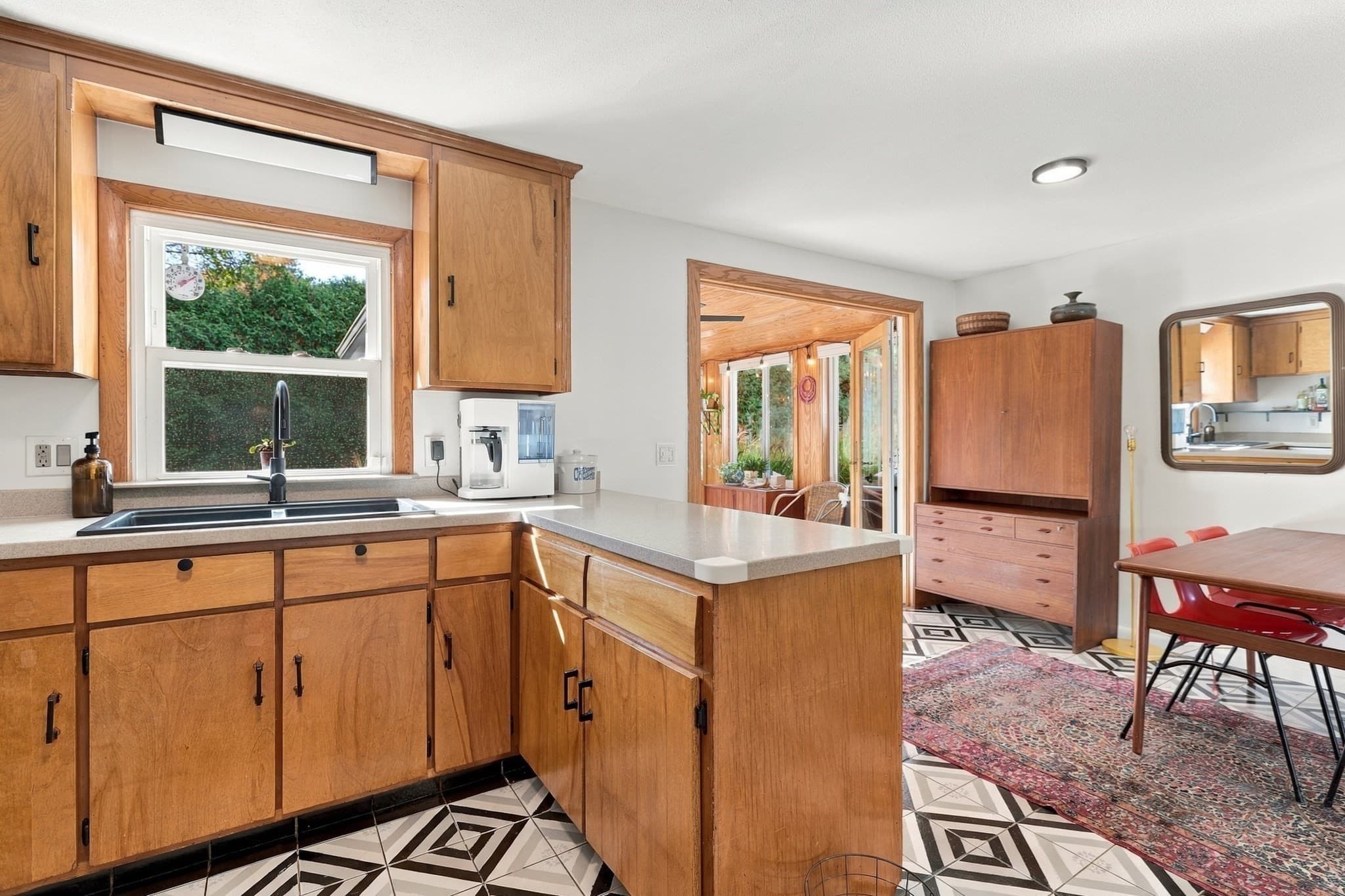 Single Family Residence at 5 Winchester Ter, Northampton MA 01062, Northampton, photo 6 of 35