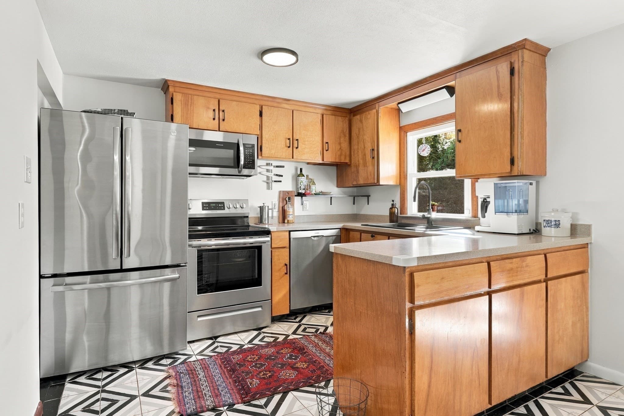 Single Family Residence at 5 Winchester Ter, Northampton MA 01062, Northampton, photo 5 of 35
