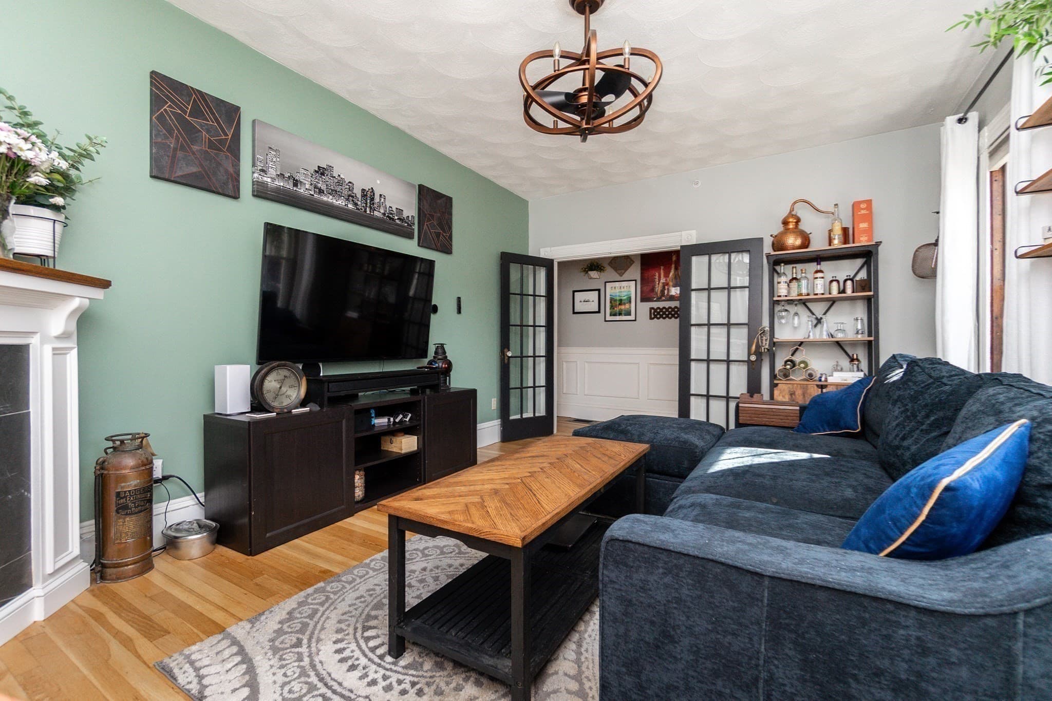 Condominium at 138 Robbins Street # 1, Waltham MA 02453, Waltham, photo 4 of 30