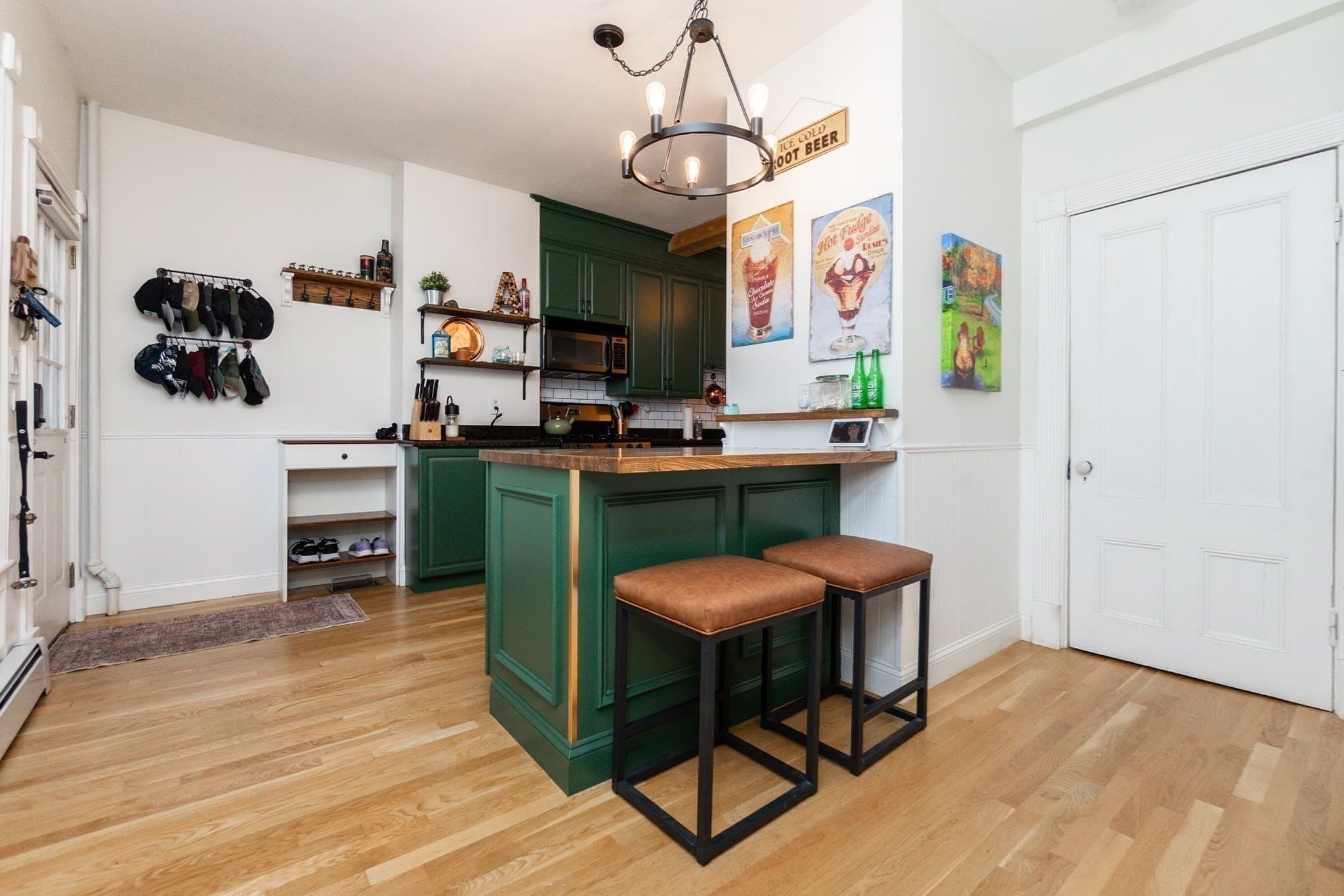 Condominium at 138 Robbins Street # 1, Waltham MA 02453, Waltham, photo 8 of 30