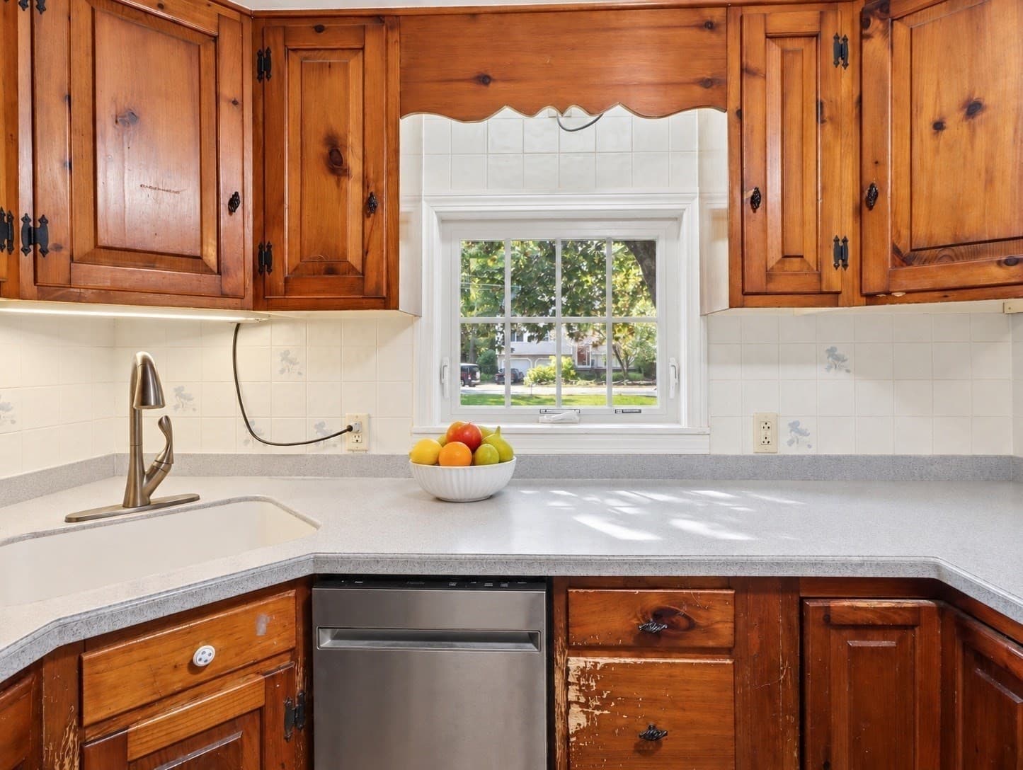 Single Family Residence at 17 N Washington St, Norton MA 02766, Norton, photo 5 of 42