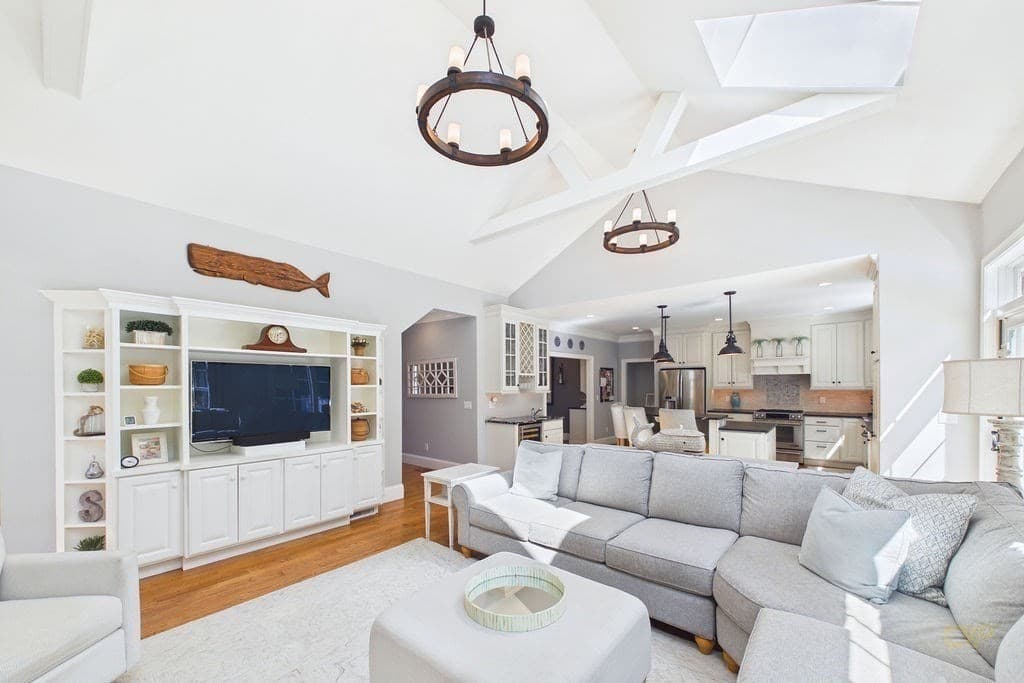 Single Family Residence at 8 Park Pl., Mattapoisett MA 02739, Mattapoisett, photo 15 of 38