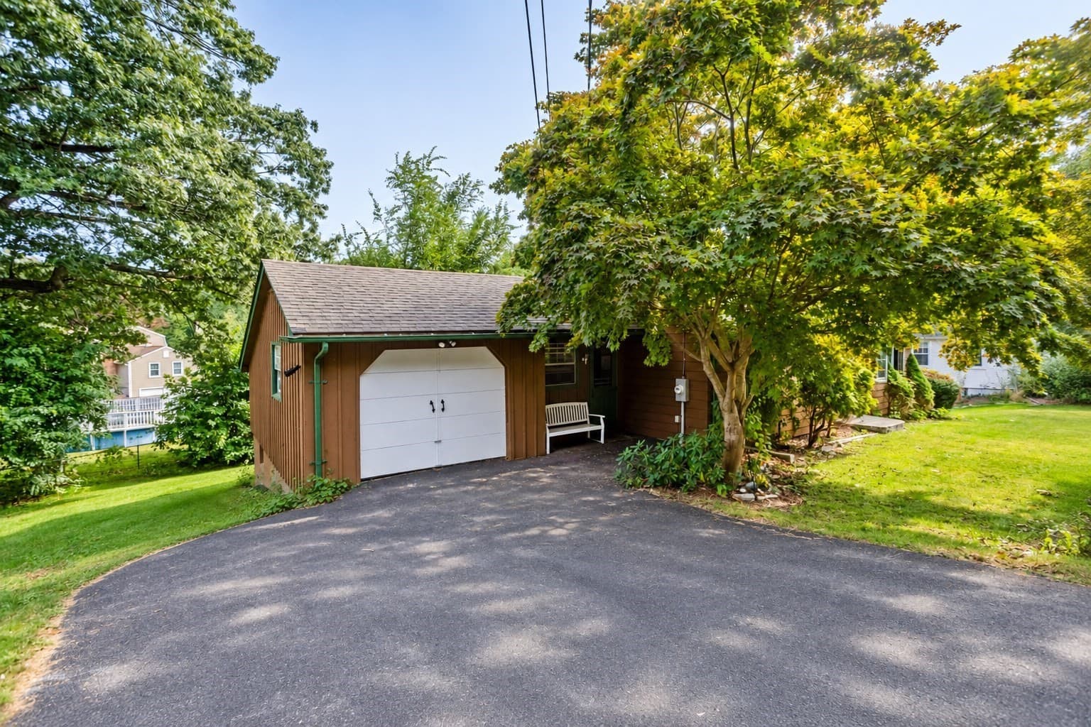 Single Family Residence at 290 Morton St, West Springfield MA 01089, West Springfield, photo 2 of 24