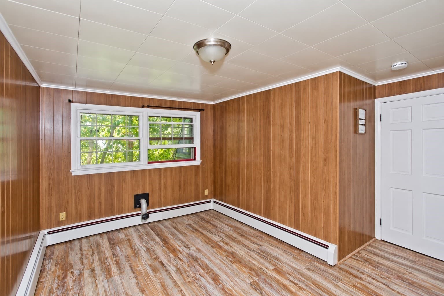 Single Family Residence at 290 Morton St, West Springfield MA 01089, West Springfield, photo 5 of 24