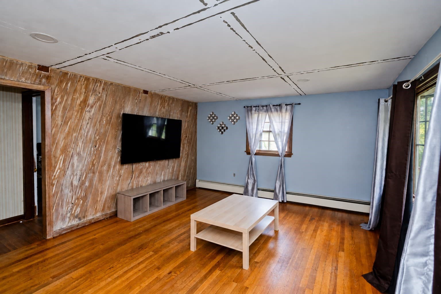 Single Family Residence at 290 Morton St, West Springfield MA 01089, West Springfield, photo 10 of 24