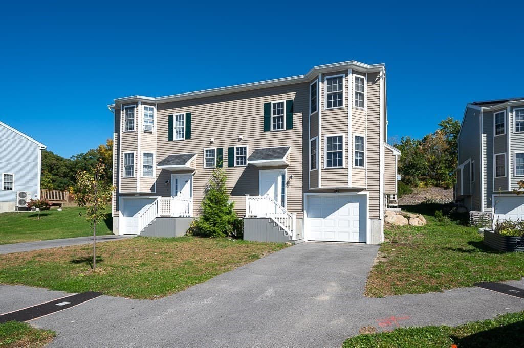 Single Family Residence at 7 Snowberry Cir, Worcester MA 01607, Worcester, photo 2 of 31