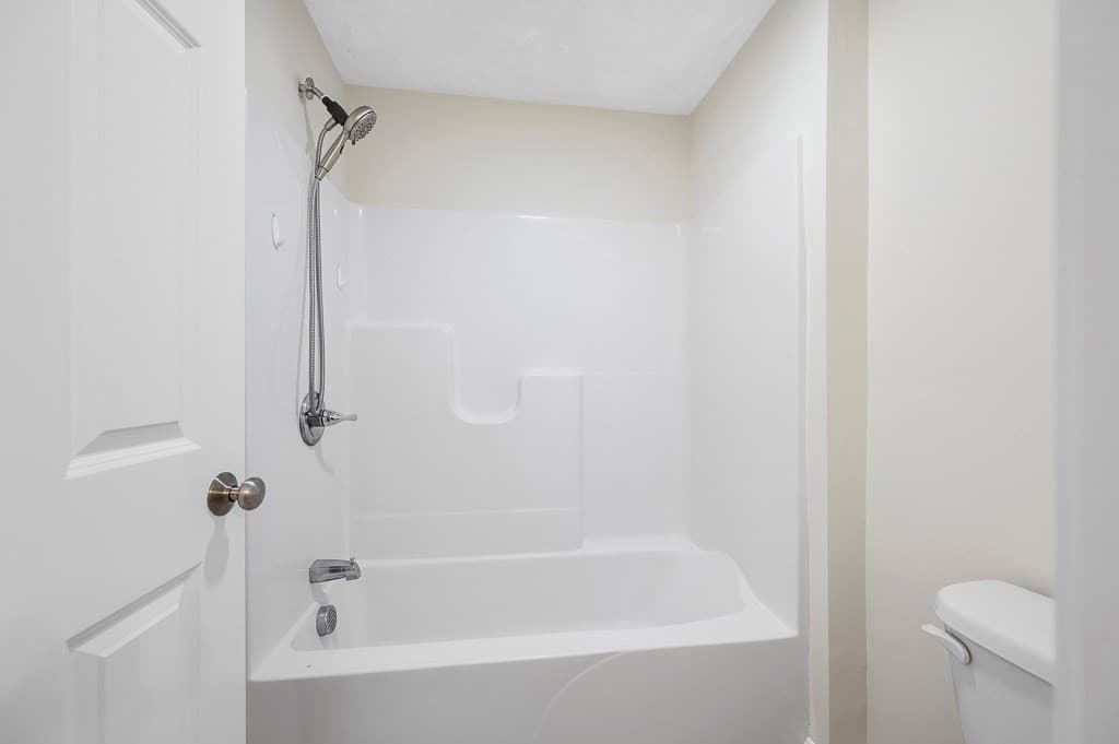Single Family Residence at 7 Snowberry Cir, Worcester MA 01607, Worcester, photo 16 of 31