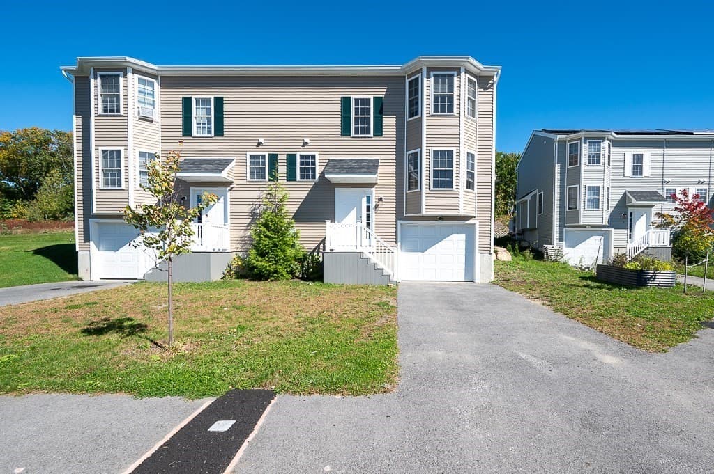 7 Snowberry Cir, Worcester MA 01607
