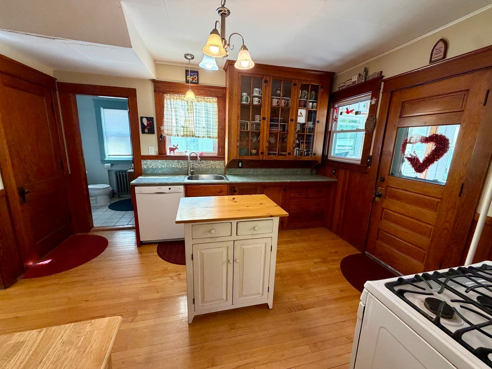 Single Family Residence at 22 Madison Circle, Greenfield MA 01301, Greenfield, photo 5 of 31