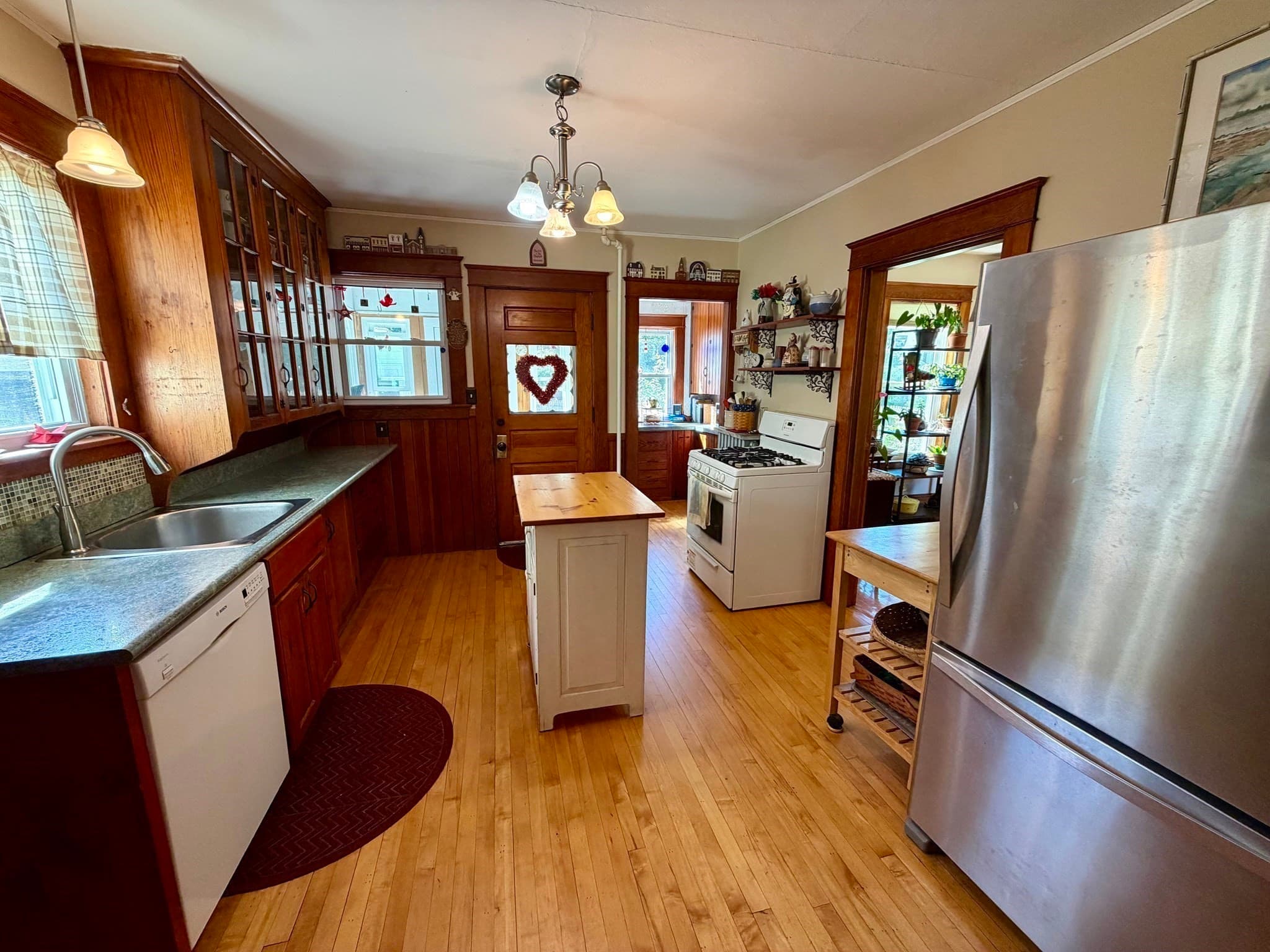 Single Family Residence at 22 Madison Circle, Greenfield MA 01301, Greenfield, photo 4 of 31