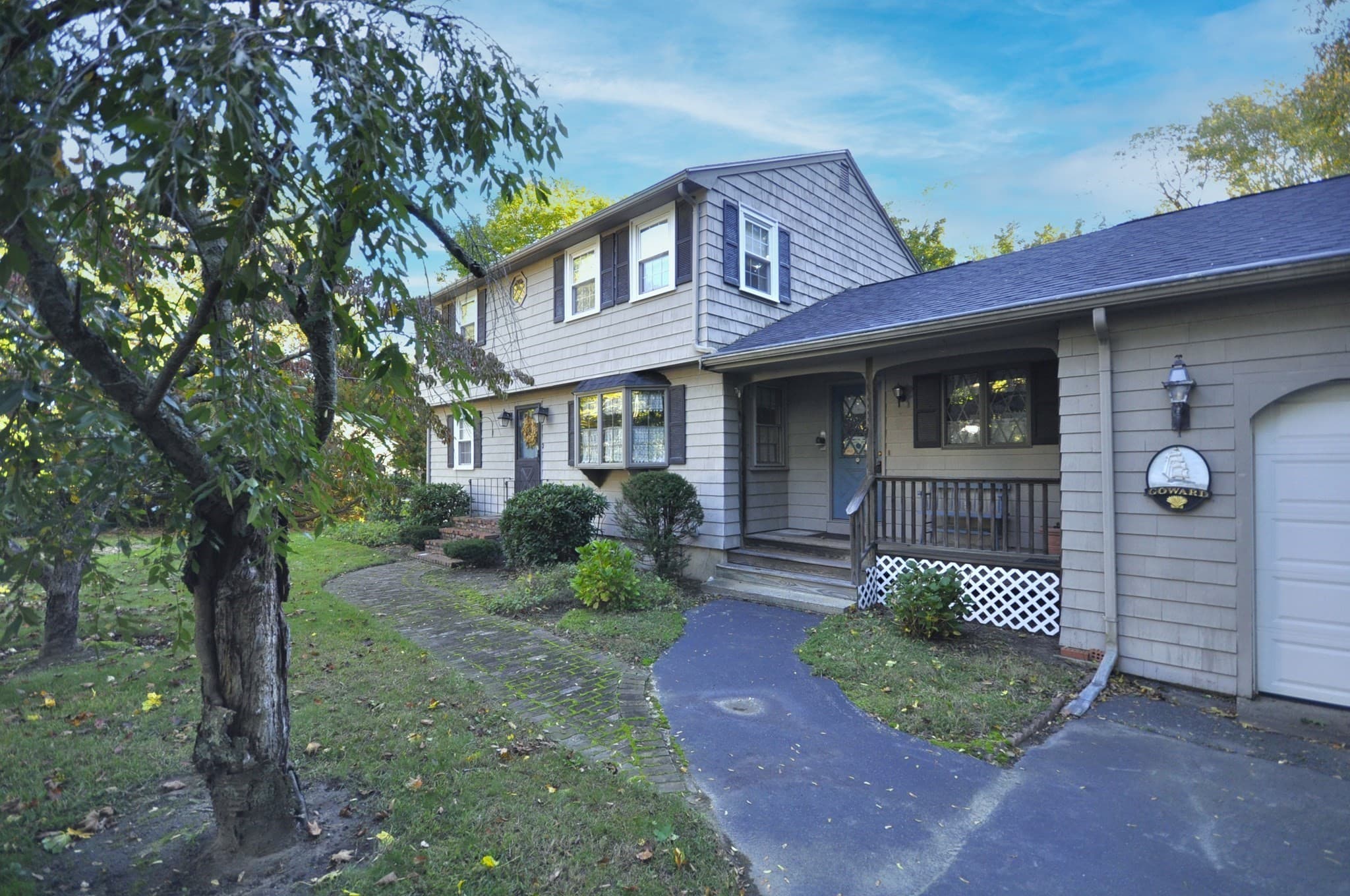 Single Family Residence at 1008 Washington St, East Bridgewater MA 02333, East Bridgewater, photo 2 of 26