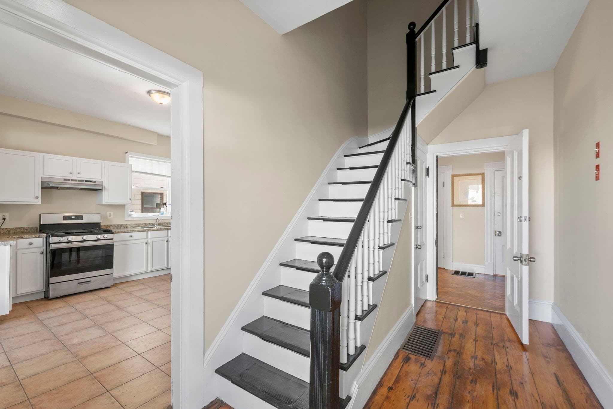 Multi Family at 7 Alice Ave, Lynn MA 01902, Lynn, photo 2 of 37