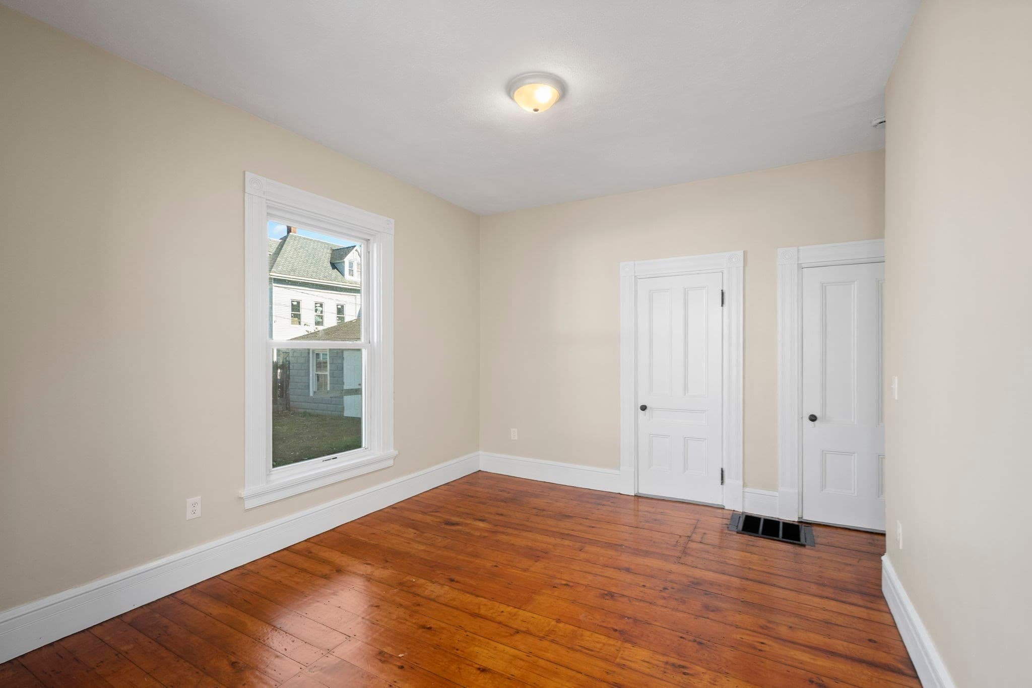 Multi Family at 7 Alice Ave, Lynn MA 01902, Lynn, photo 7 of 37