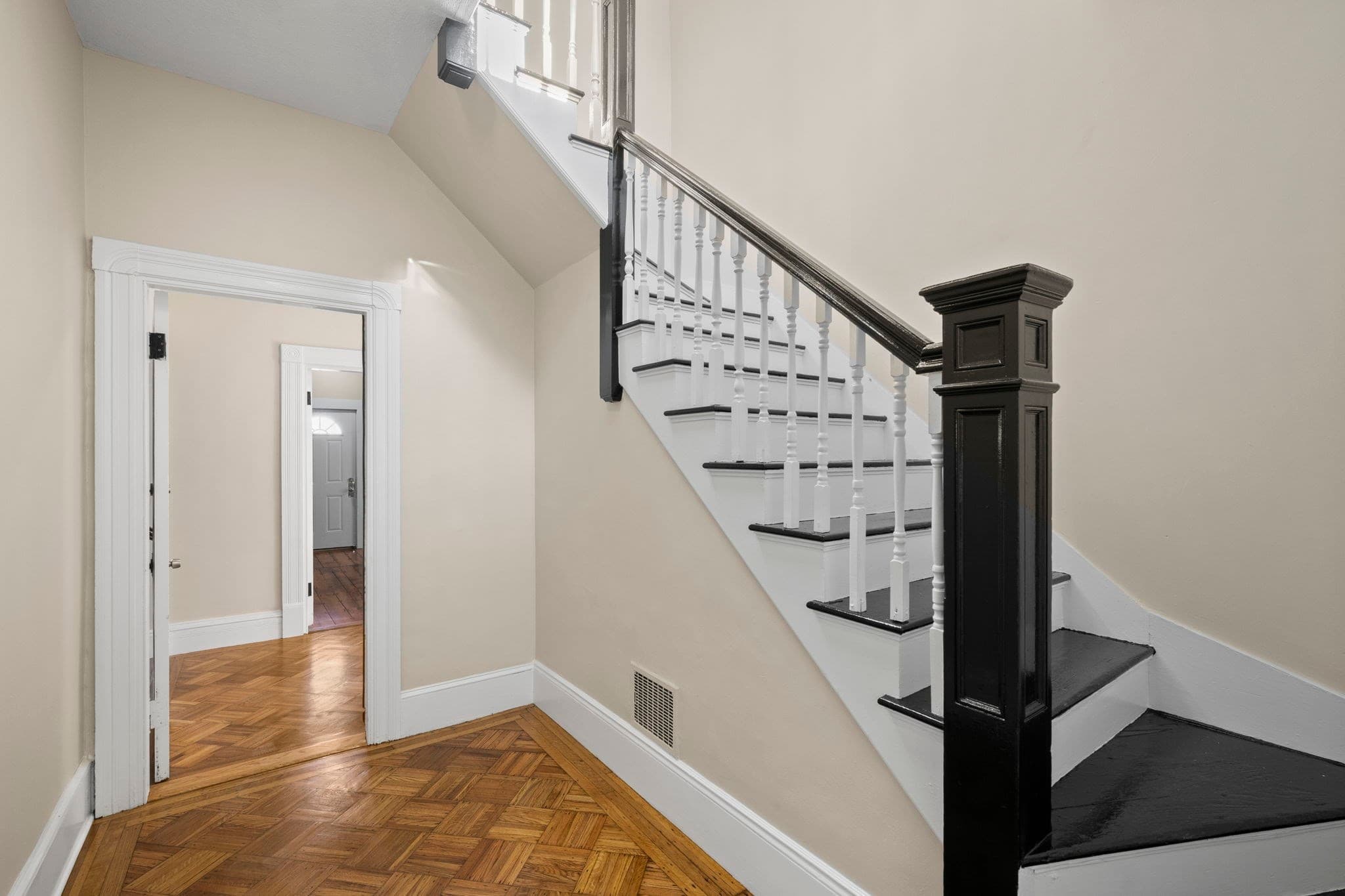 Multi Family at 7 Alice Ave, Lynn MA 01902, Lynn, photo 33 of 37