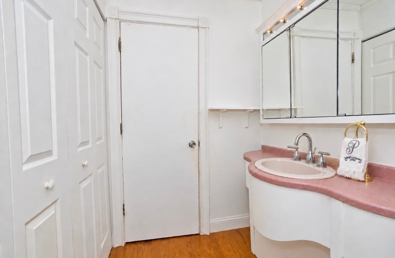Condominium at 120 Nassau Dr # 120, Springfield MA 01129, Springfield, photo 23 of 34