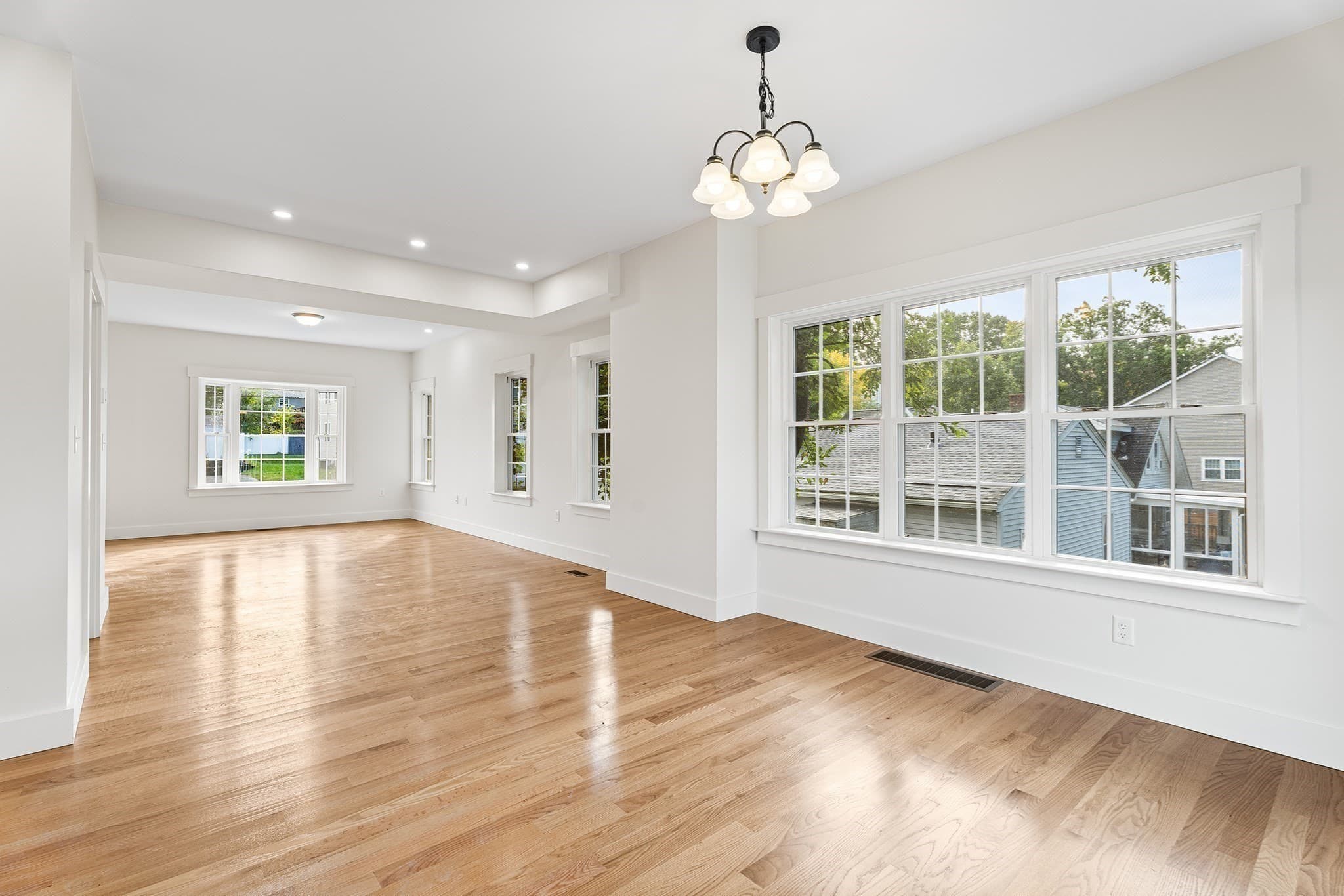 Single Family Residence at 76 Valmor St, Worcester MA 01604, Worcester, photo 13 of 39