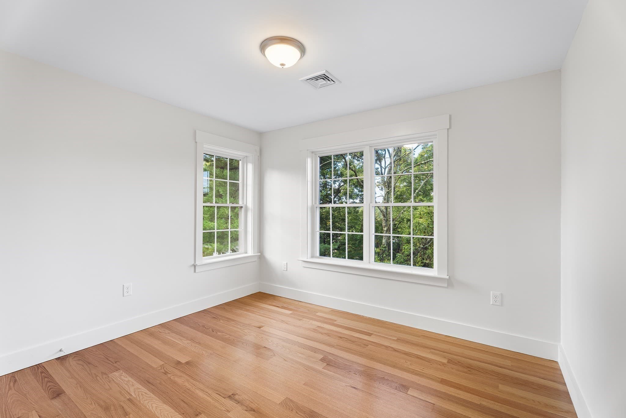 Single Family Residence at 76 Valmor St, Worcester MA 01604, Worcester, photo 19 of 39