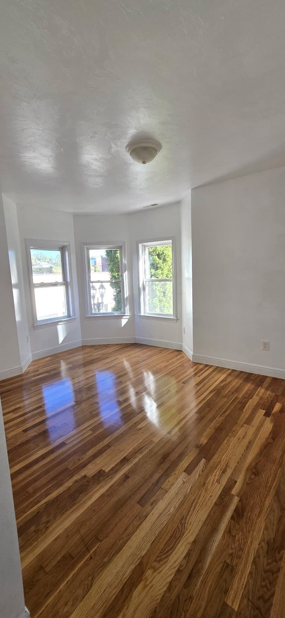 Multi Family at 376 Ferry St, Everett MA 02149, Everett, photo 17 of 19