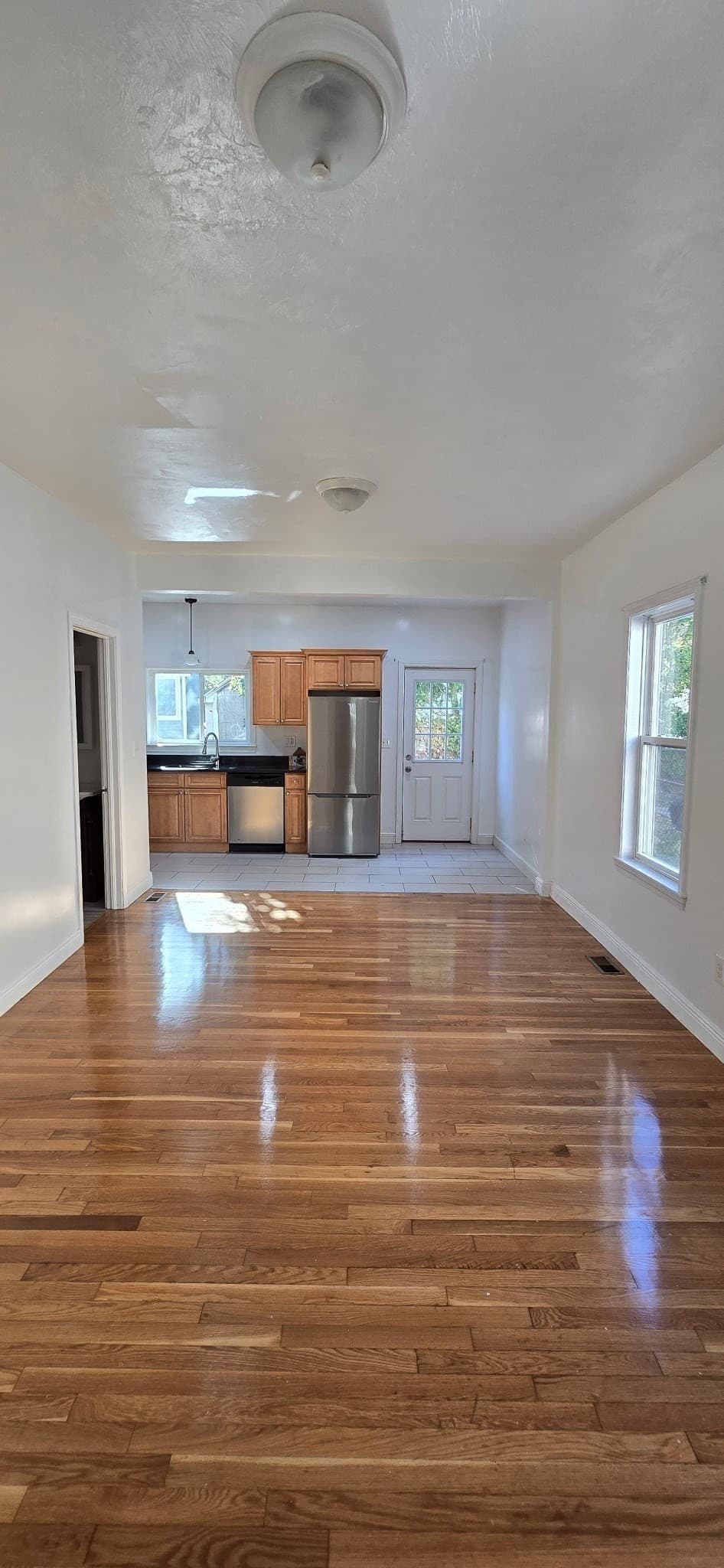 Multi Family at 376 Ferry St, Everett MA 02149, Everett, photo 11 of 19