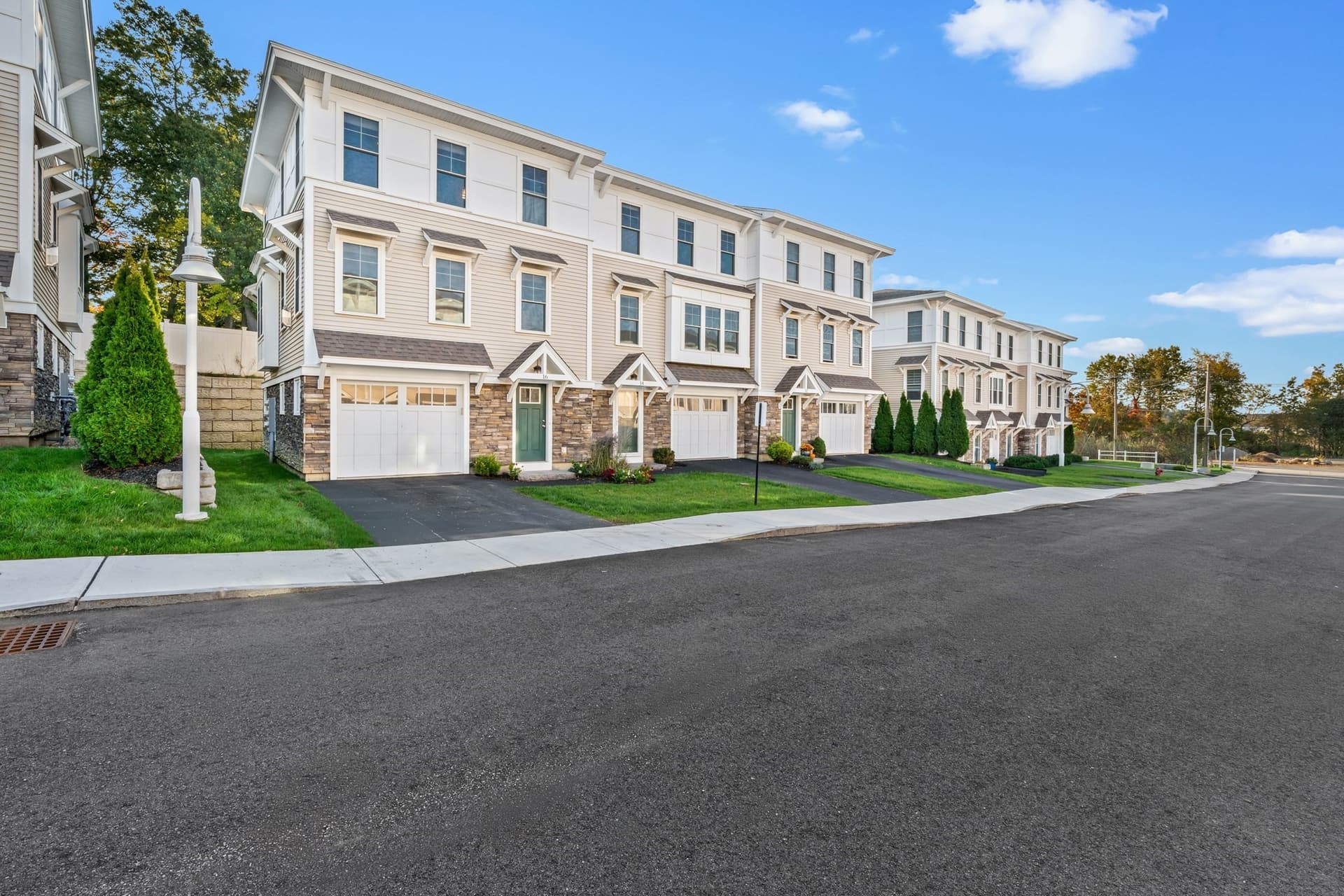 16 Hines Way # 16, Newburyport MA 01950