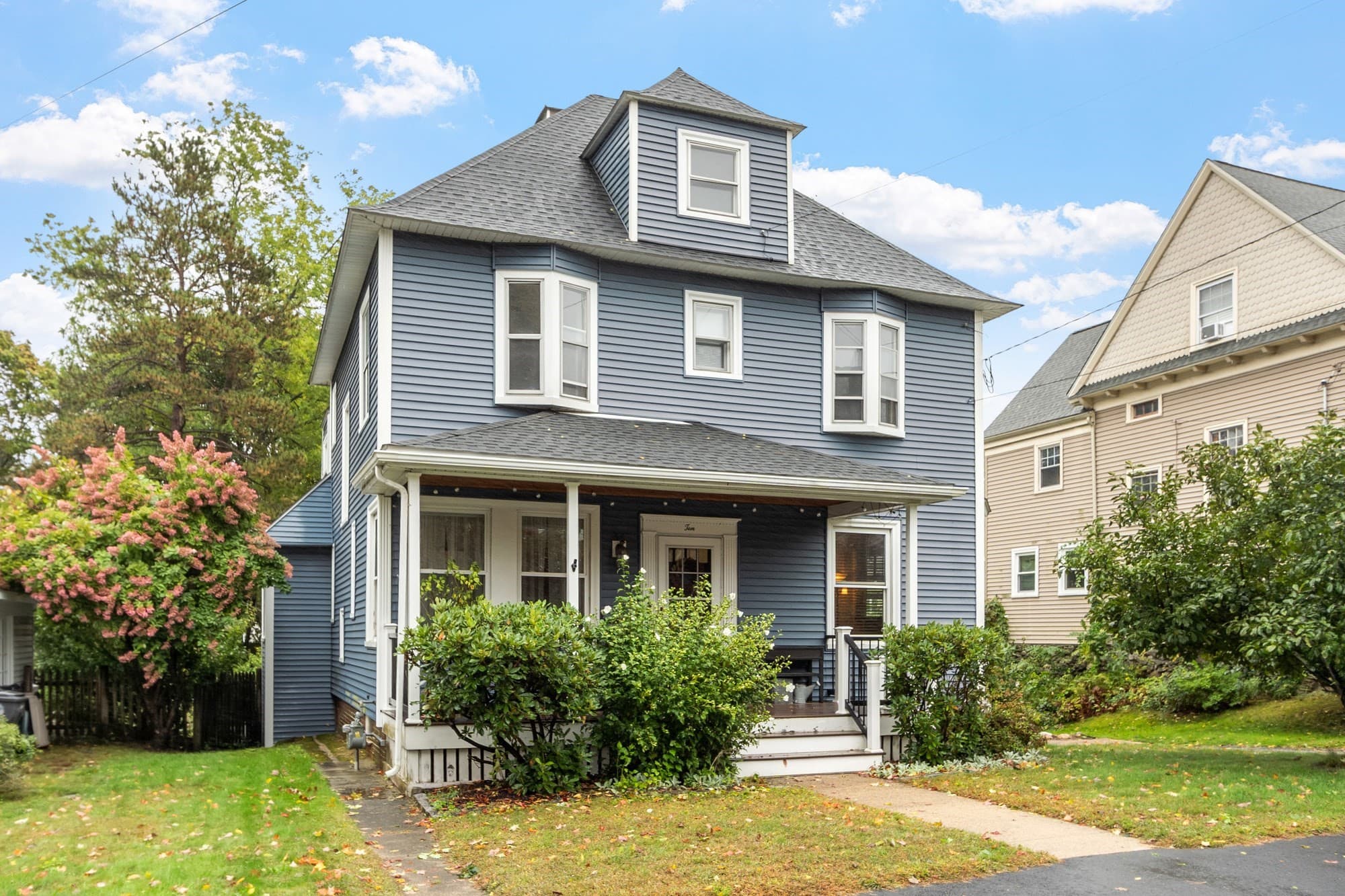 Single Family Residence at 10 Byron St, Haverhill MA 01835, Haverhill, photo 2 of 42