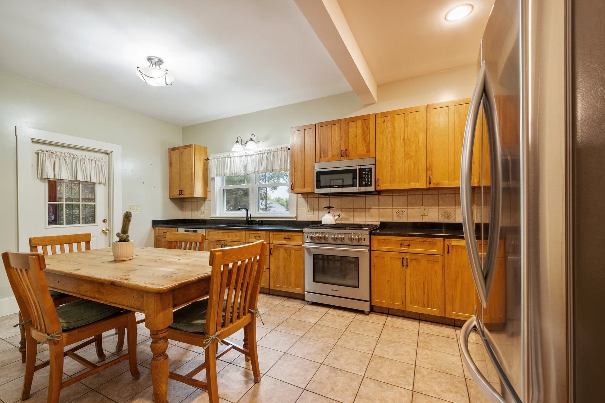 Single Family Residence at 10 Byron St, Haverhill MA 01835, Haverhill, photo 17 of 42