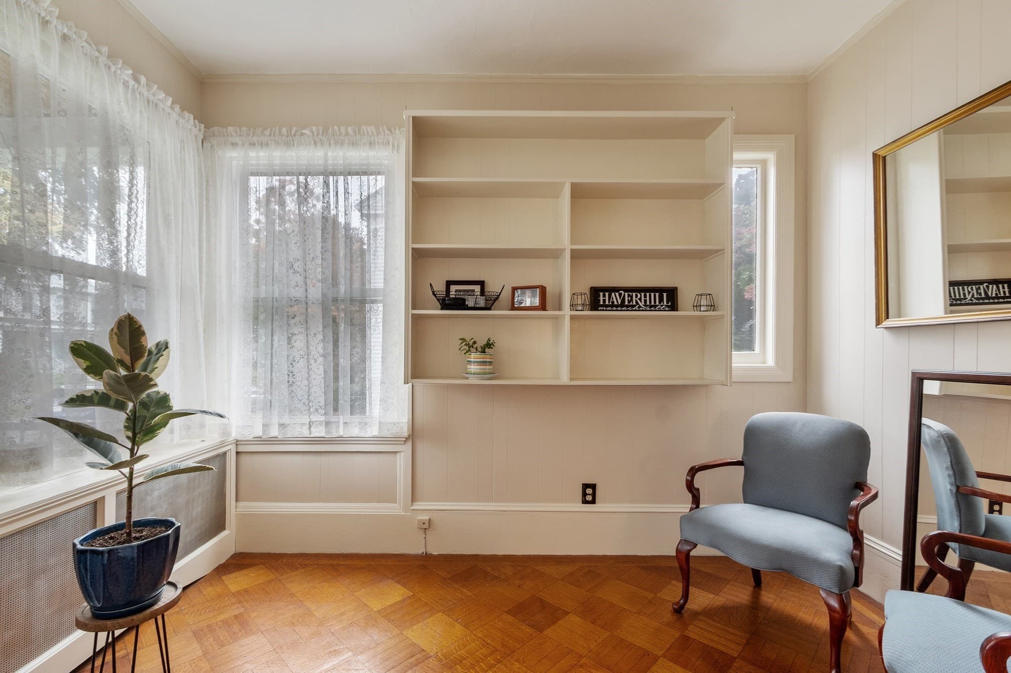 Single Family Residence at 10 Byron St, Haverhill MA 01835, Haverhill, photo 8 of 42