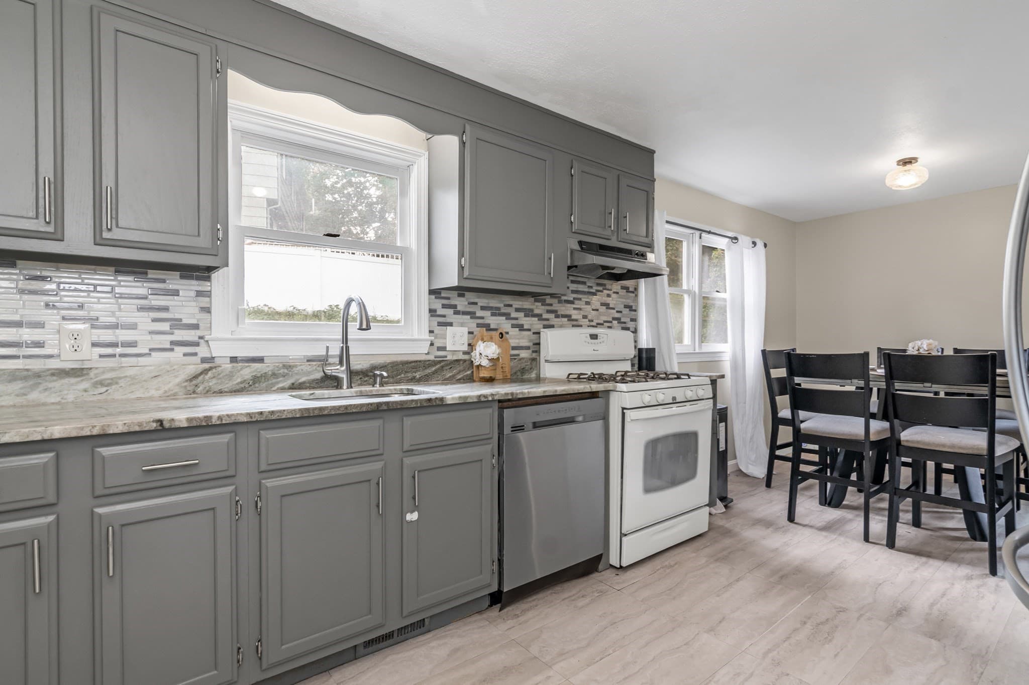 Condominium at 631 E Merrimack St # 631, Lowell MA 01852, Lowell, photo 9 of 30