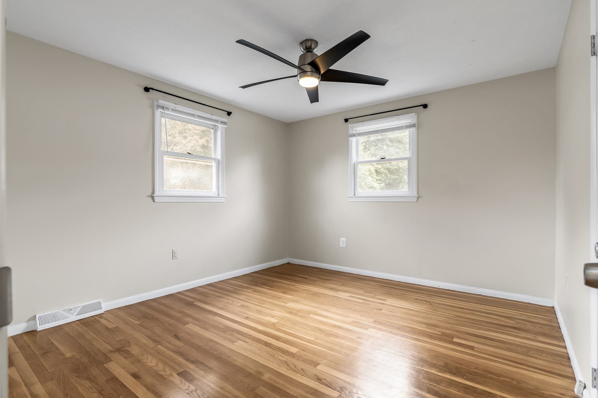 Condominium at 631 E Merrimack St # 631, Lowell MA 01852, Lowell, photo 21 of 30