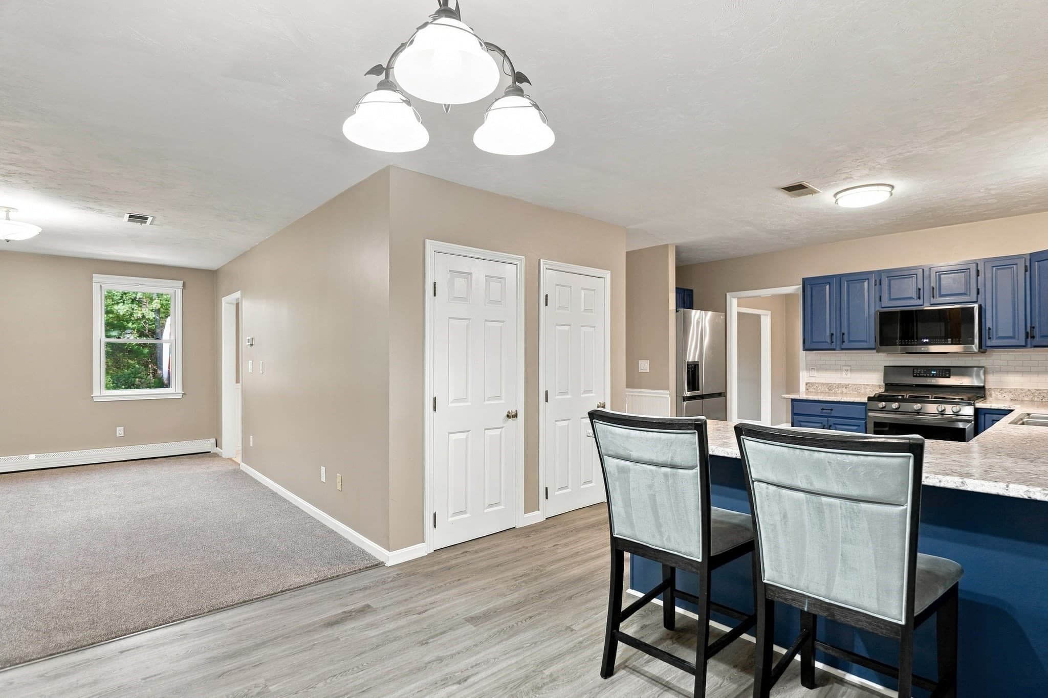 Single Family Residence at 10 Kings Lane, Medway MA 02053, Medway, photo 17 of 40