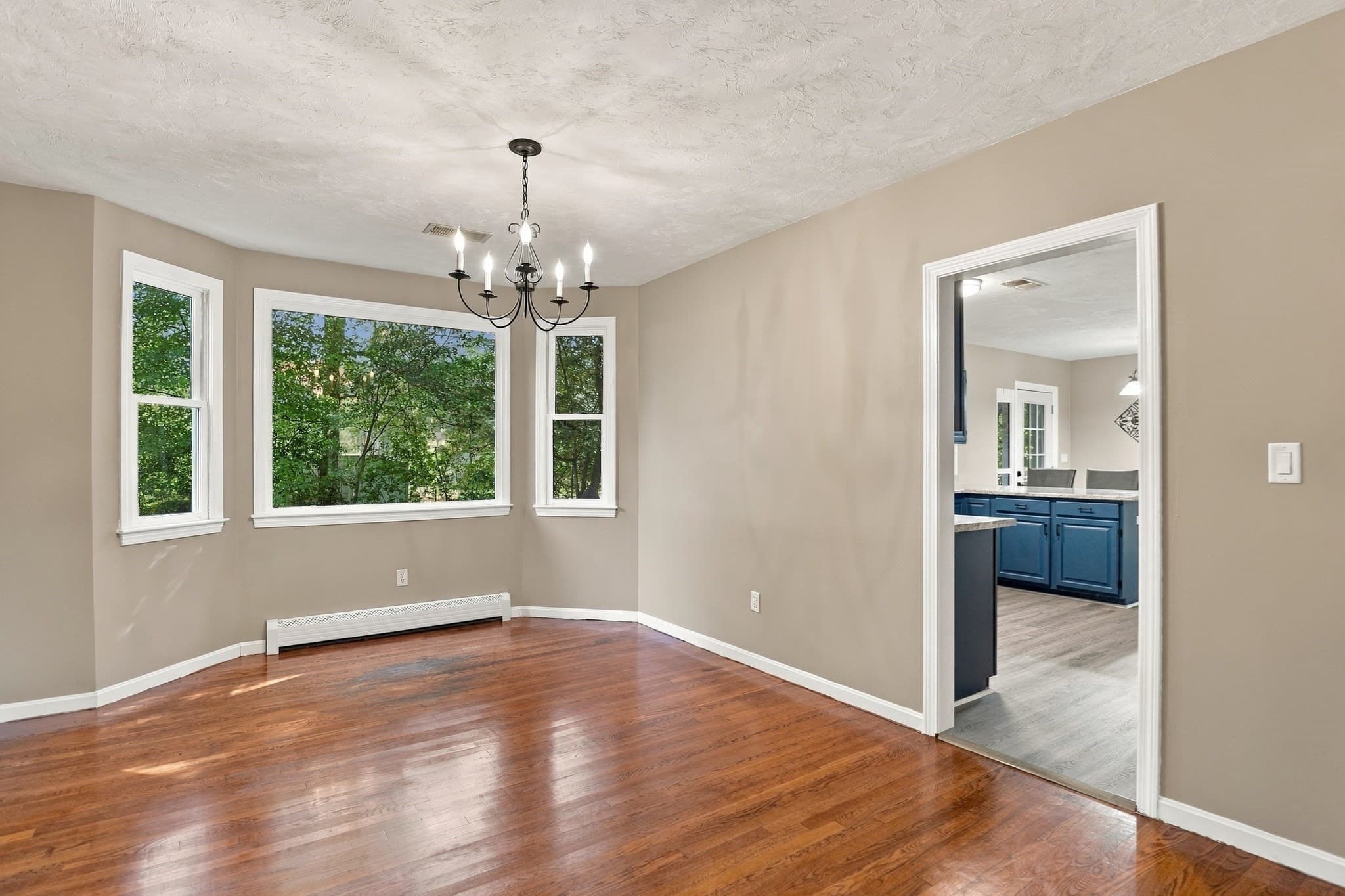 Single Family Residence at 10 Kings Lane, Medway MA 02053, Medway, photo 12 of 40
