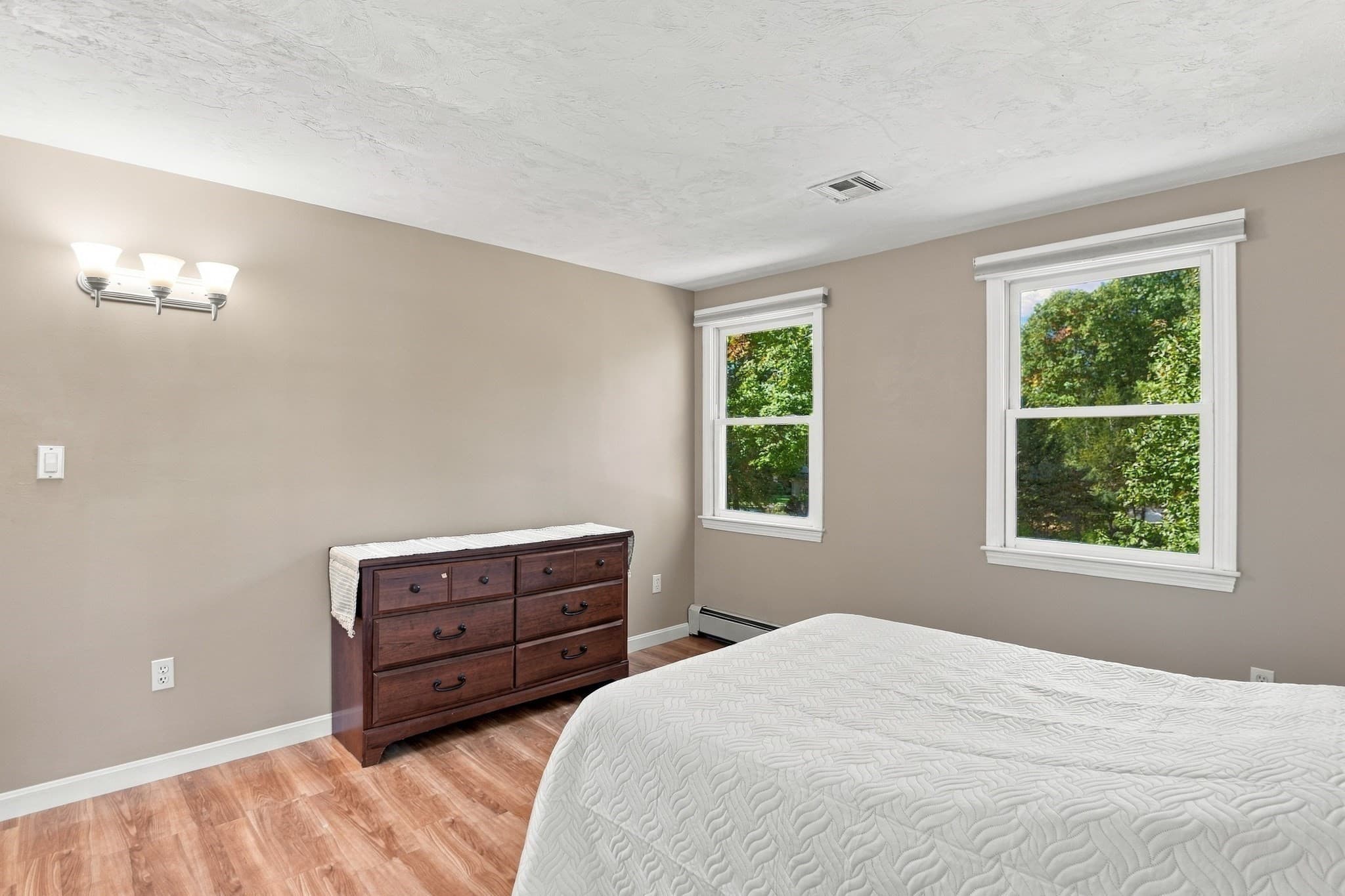 Single Family Residence at 10 Kings Lane, Medway MA 02053, Medway, photo 29 of 40
