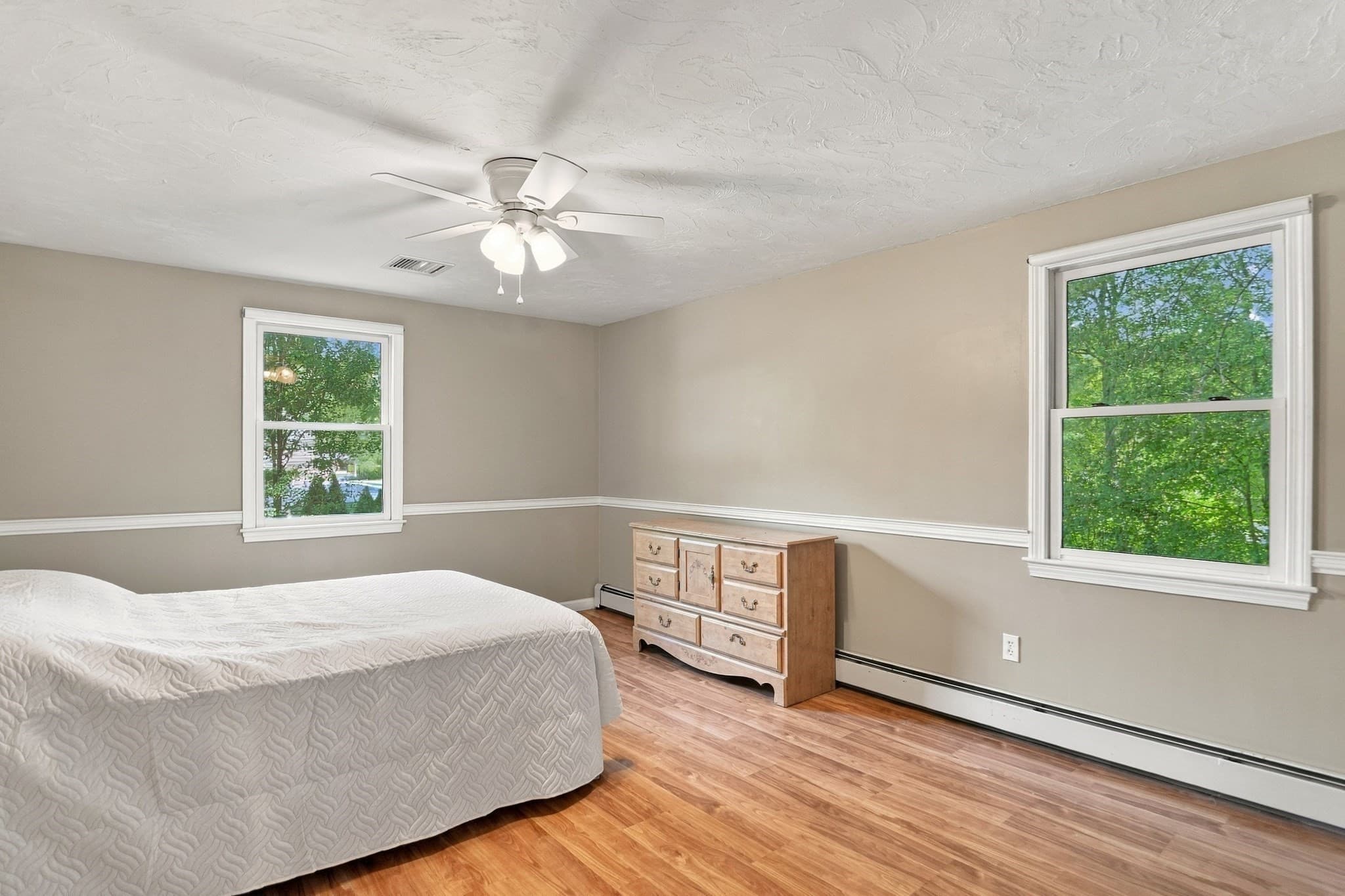Single Family Residence at 10 Kings Lane, Medway MA 02053, Medway, photo 25 of 40