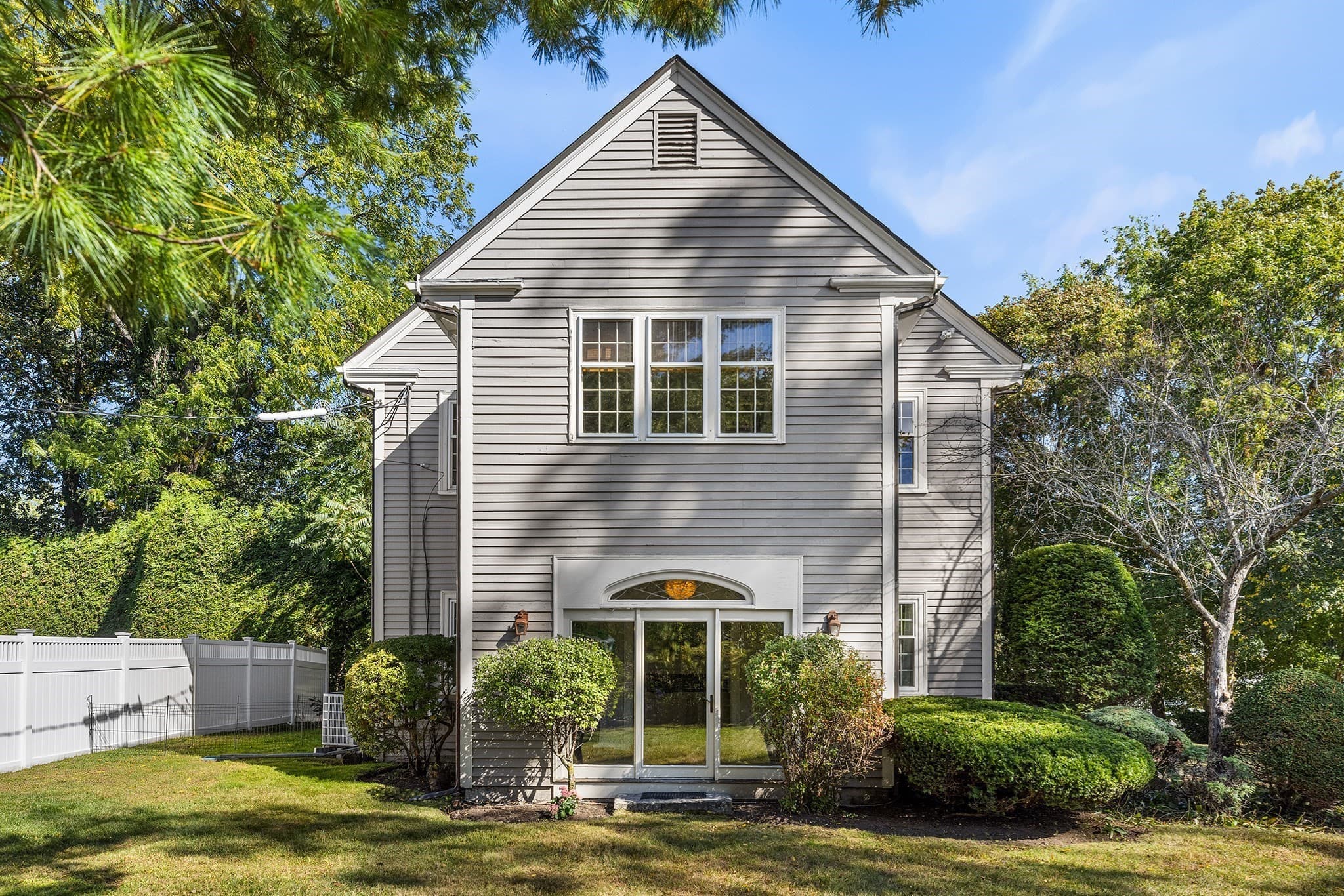 Single Family Residence at 133-R Pleasant St, Woburn MA 01801, Woburn, photo 6 of 42