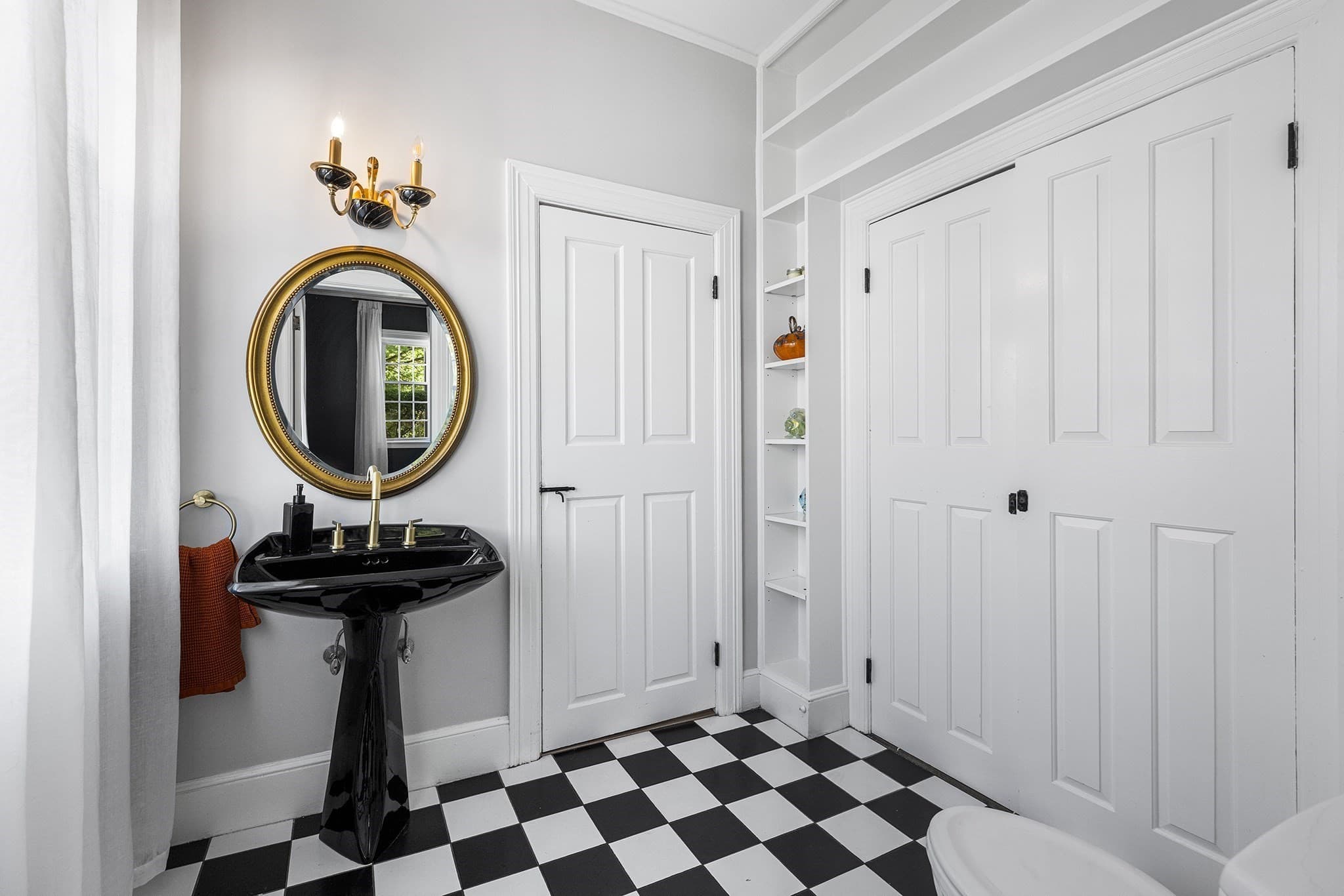 Single Family Residence at 133-R Pleasant St, Woburn MA 01801, Woburn, photo 12 of 42