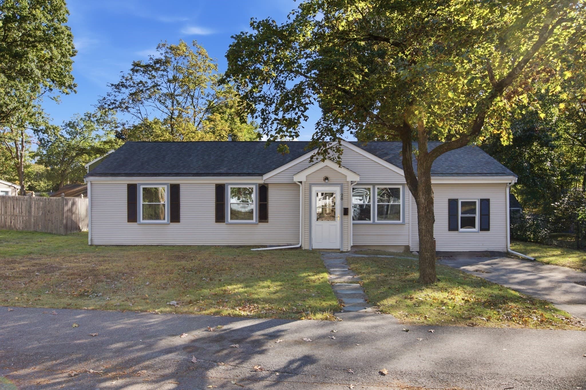 28 Vega St, Weymouth MA 02188