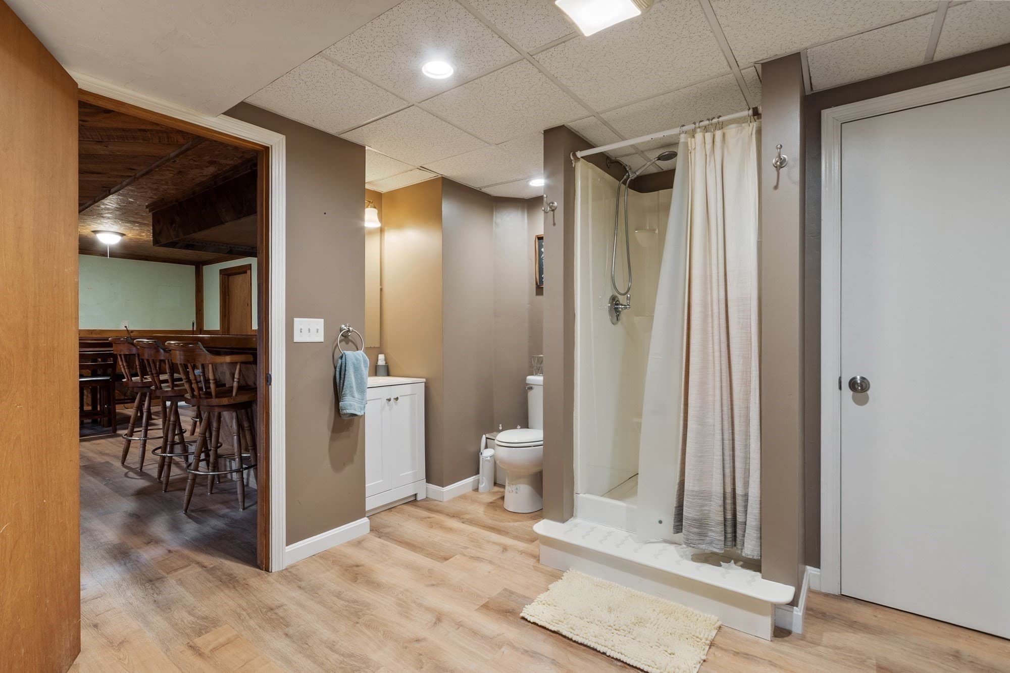 Single Family Residence at 7 N Lakeview Rd, Norton MA 02766, Norton, photo 33 of 41