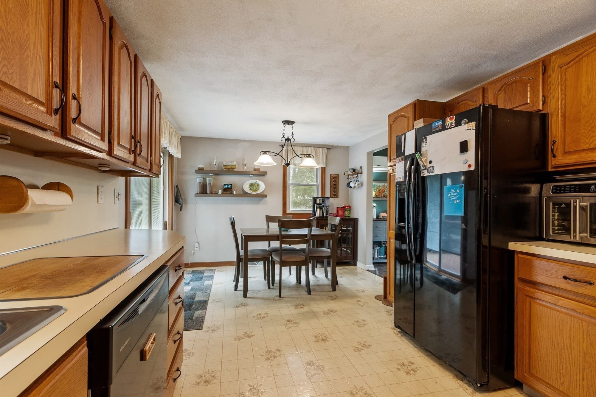 Single Family Residence at 7 N Lakeview Rd, Norton MA 02766, Norton, photo 11 of 41