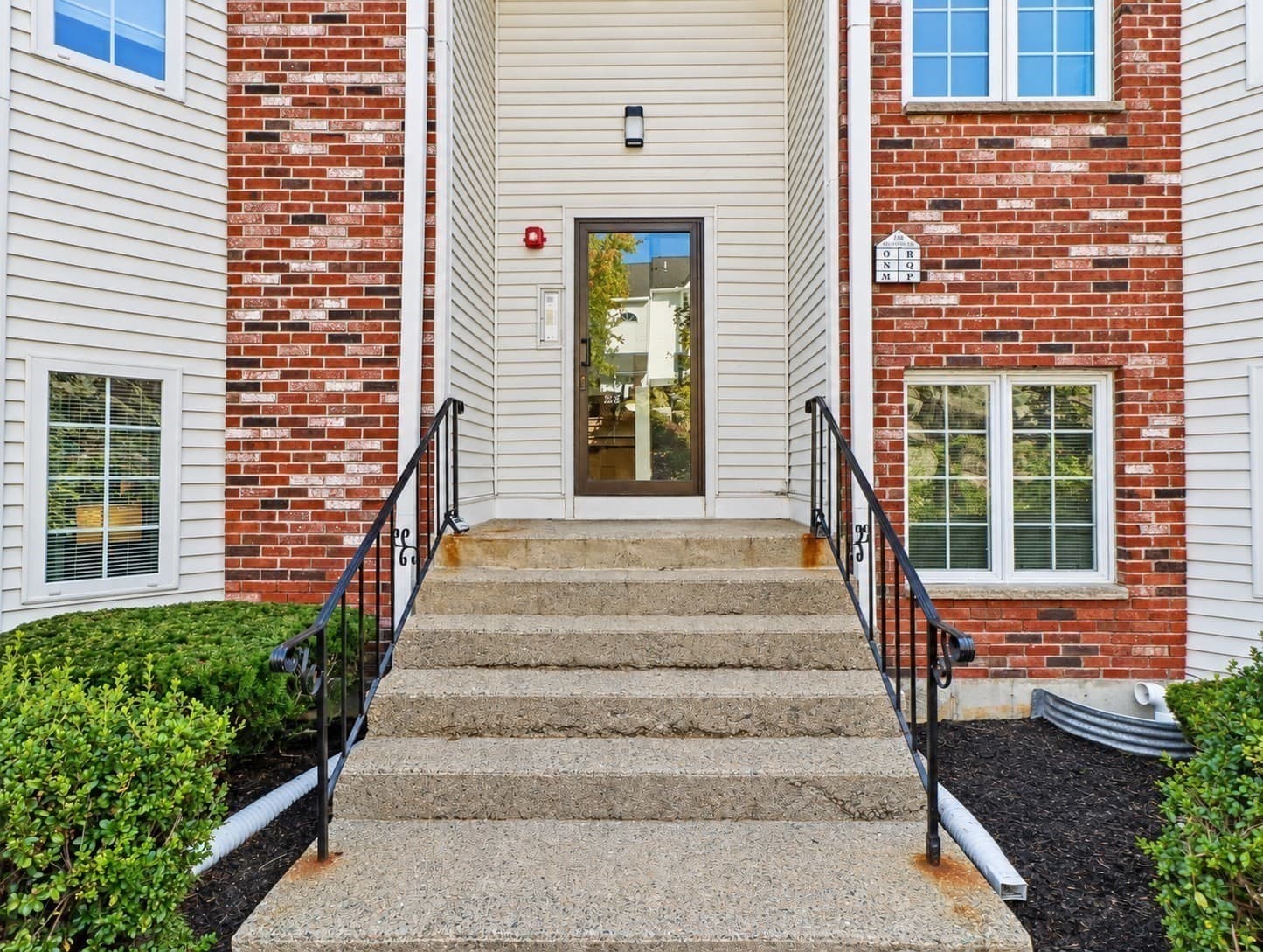 Condominium at 116 Tall Oaks Drive # M, Weymouth MA 02190, Weymouth, photo 4 of 32
