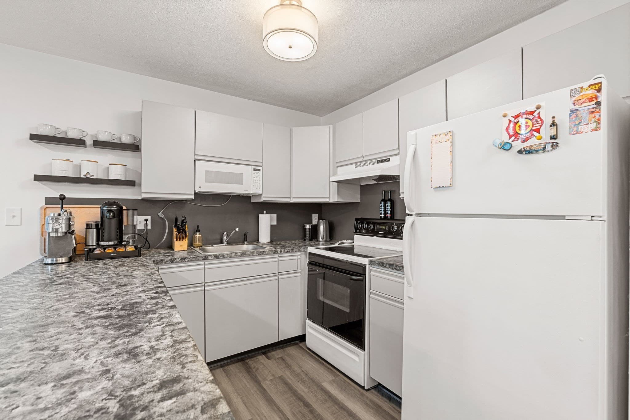 Condominium at 210 Washington St # 11, Peabody MA 01960, Peabody, photo 12 of 19
