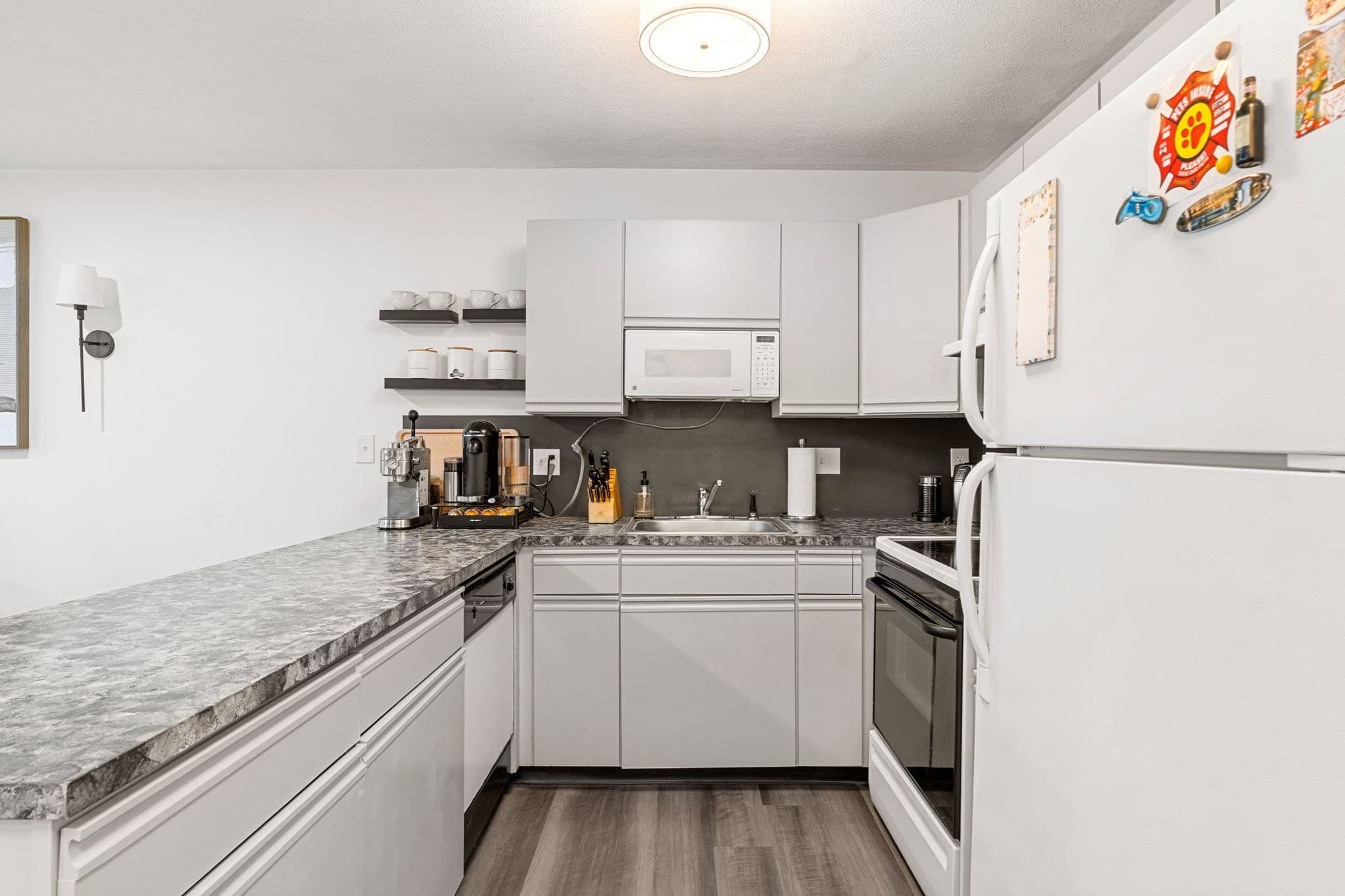 Condominium at 210 Washington St # 11, Peabody MA 01960, Peabody, photo 11 of 19