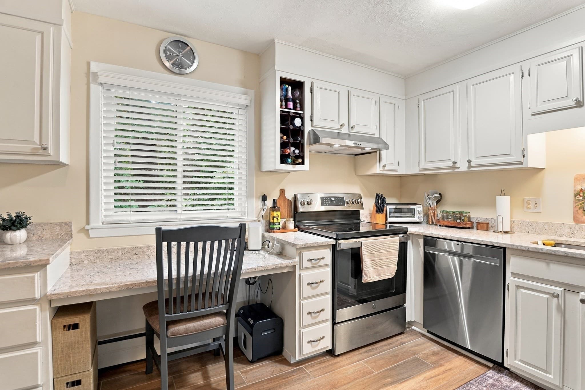 Condominium at 35 Jacqueline Road # D, Waltham MA 02452, Waltham, photo 8 of 26