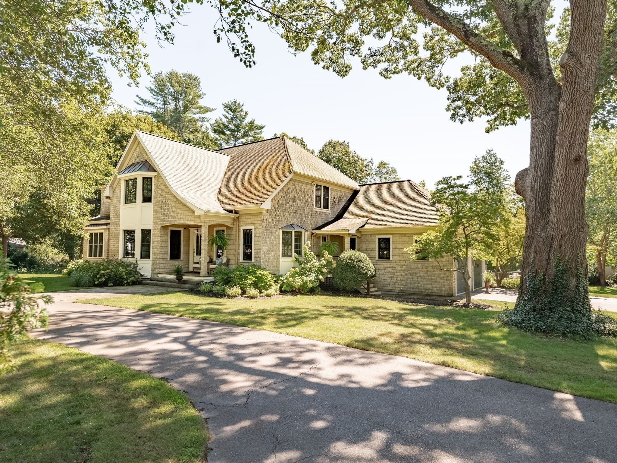 Single Family Residence at 347 Tremont St, Duxbury MA 02332, Duxbury, photo 4 of 42
