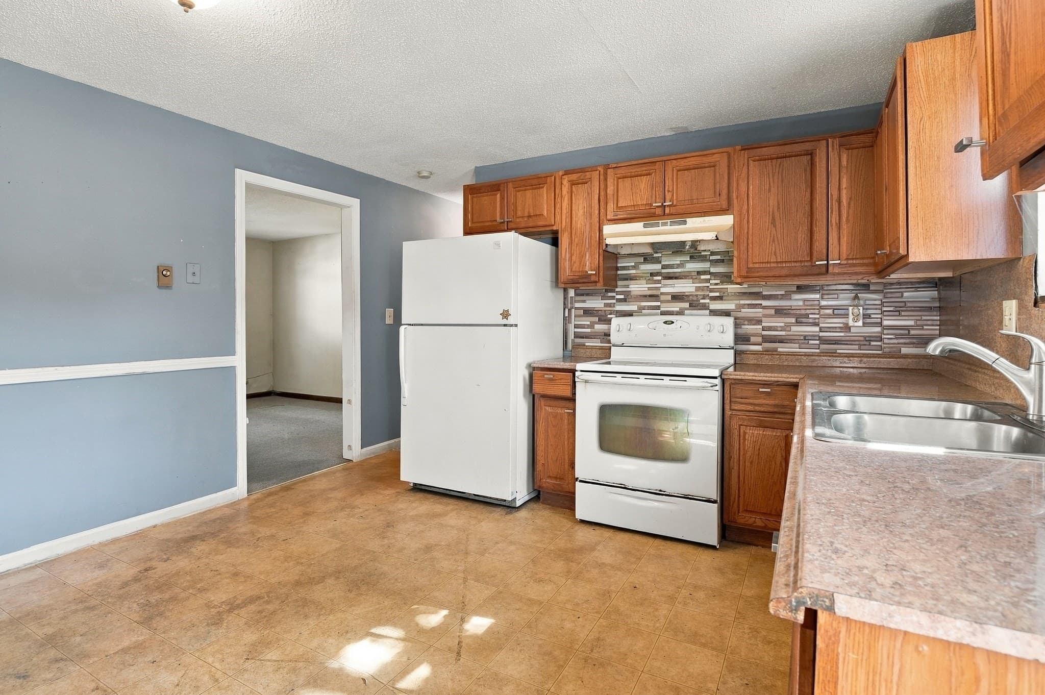 Duplex at 152-154 Dorset Street, Springfield MA 01108, Springfield, photo 6 of 28